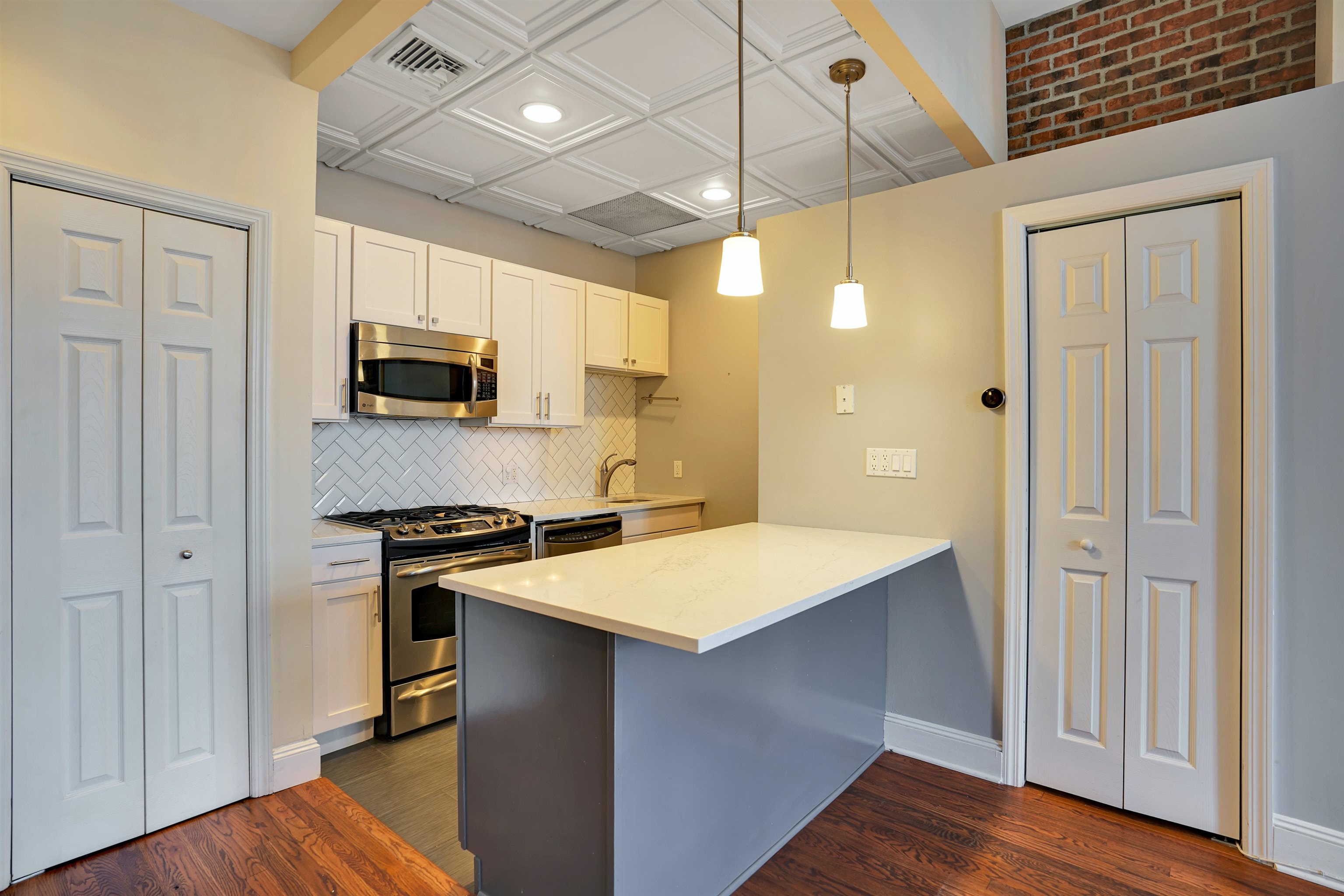 167 WAYNE ST Unit: 403T