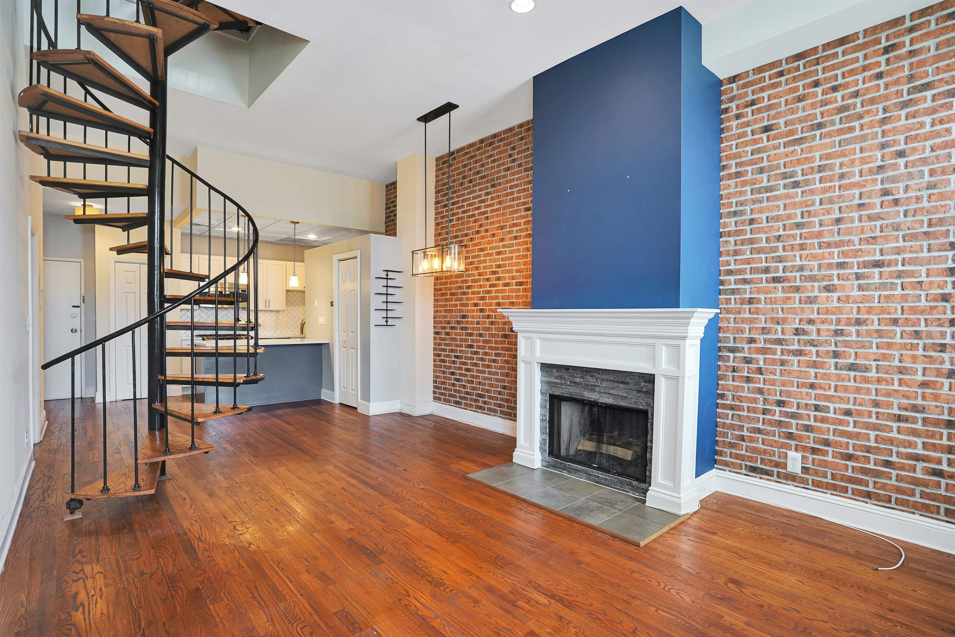 167 WAYNE ST Unit: 403T