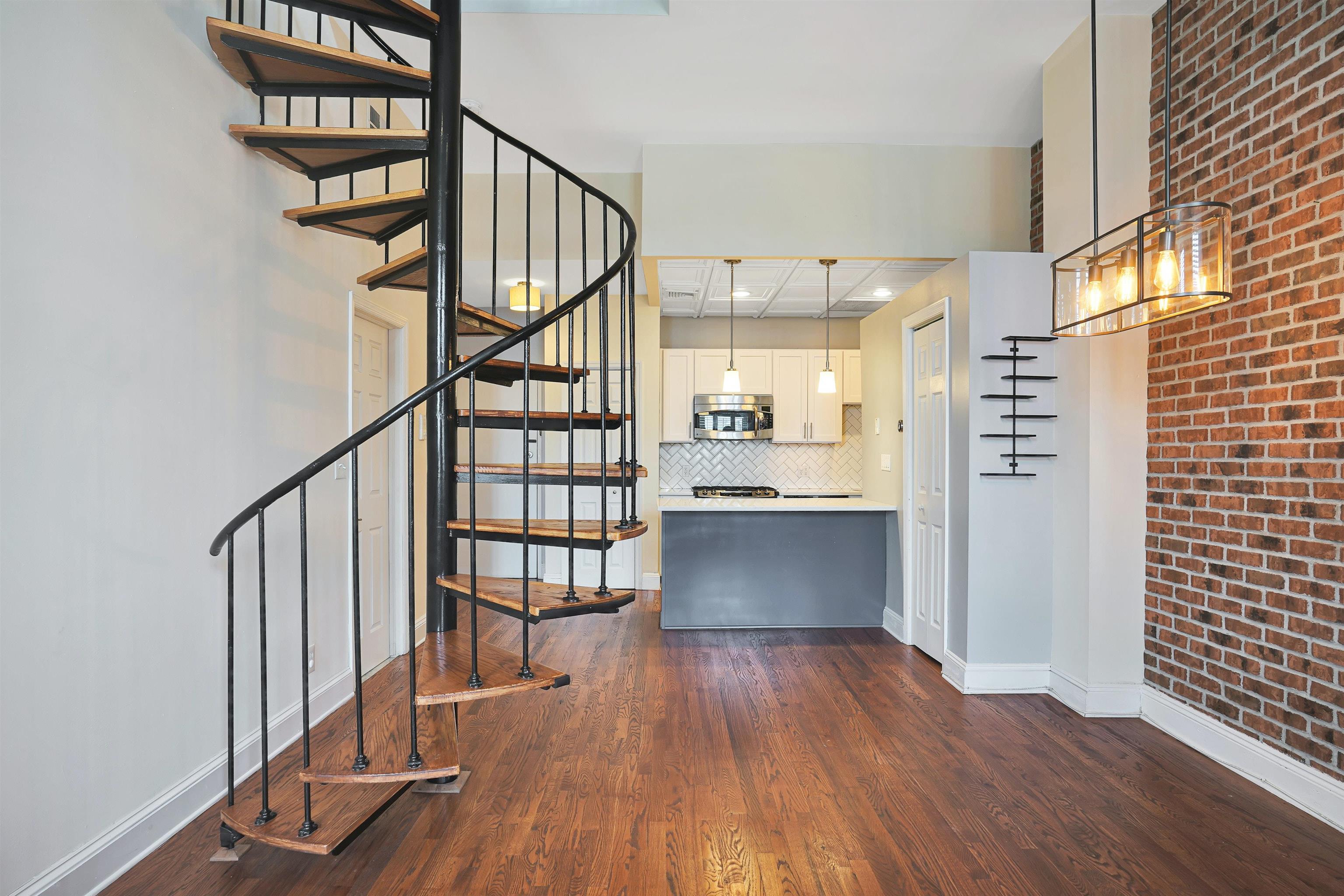 167 WAYNE ST Unit: 403T