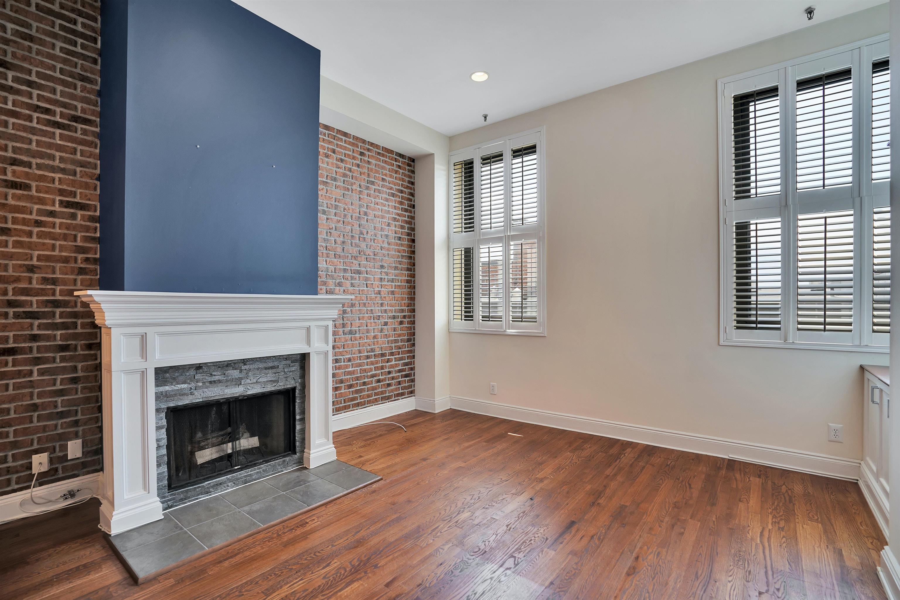 167 WAYNE ST Unit: 403T
