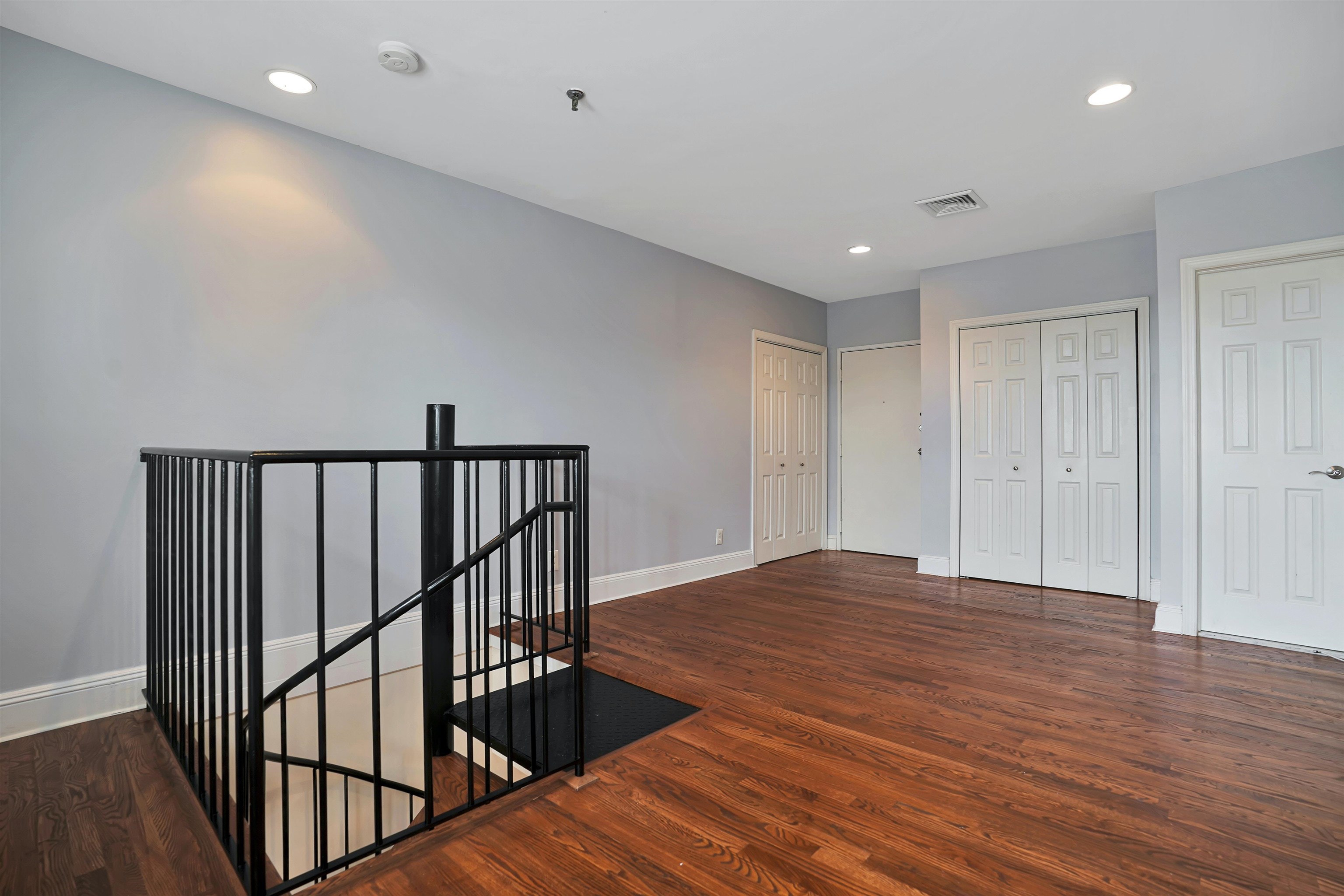 167 WAYNE ST Unit: 403T