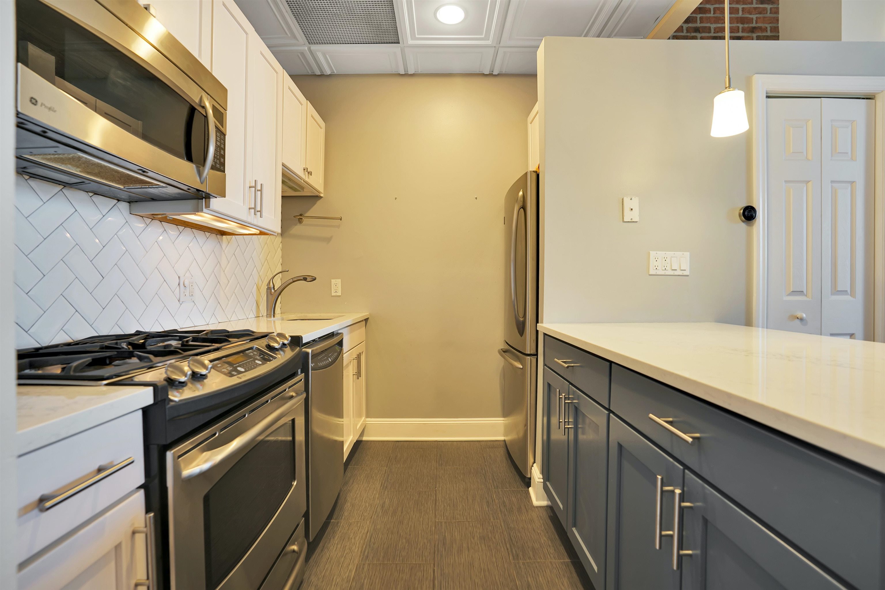 167 WAYNE ST Unit: 403T