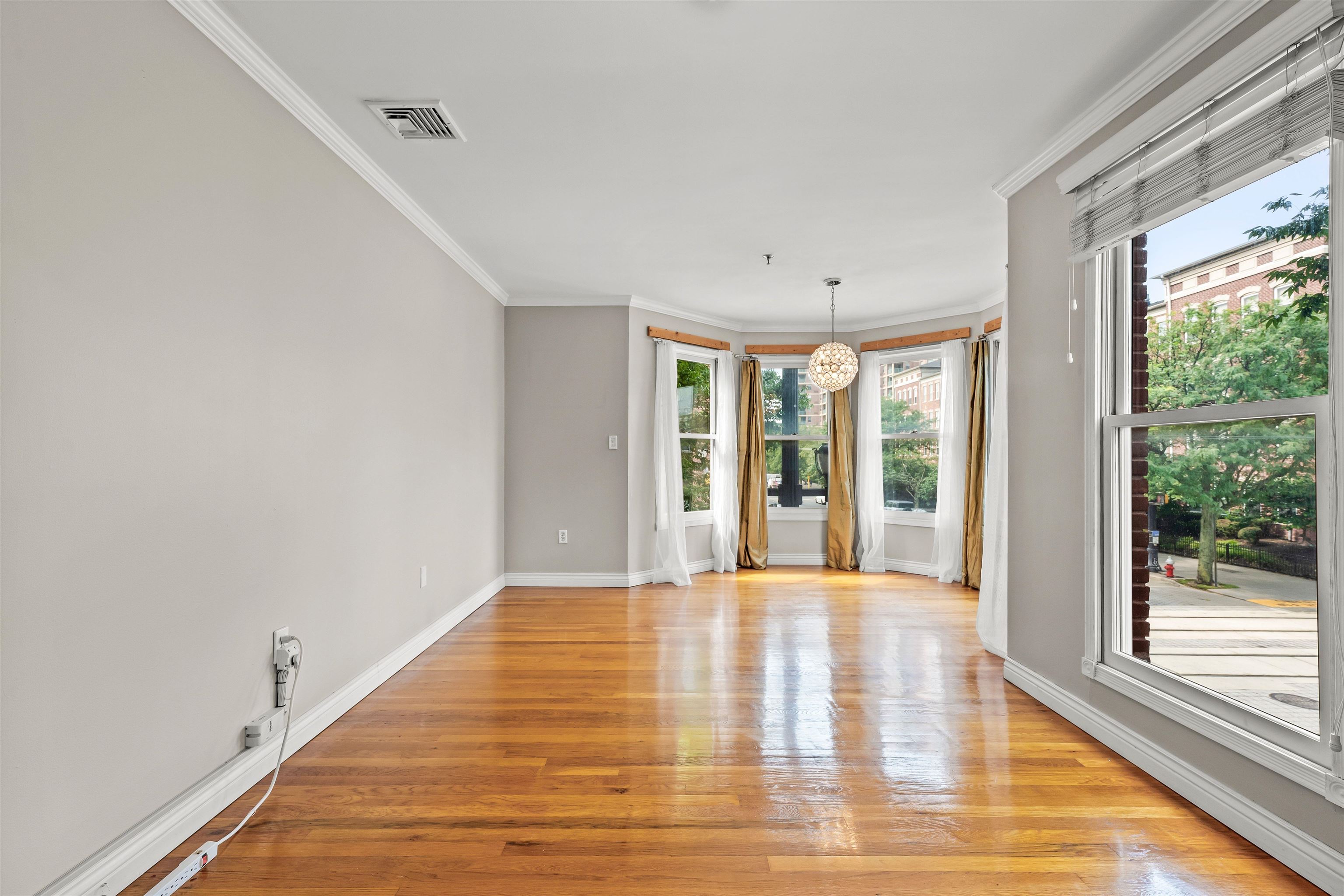 180 WASHINGTON ST Unit: 5