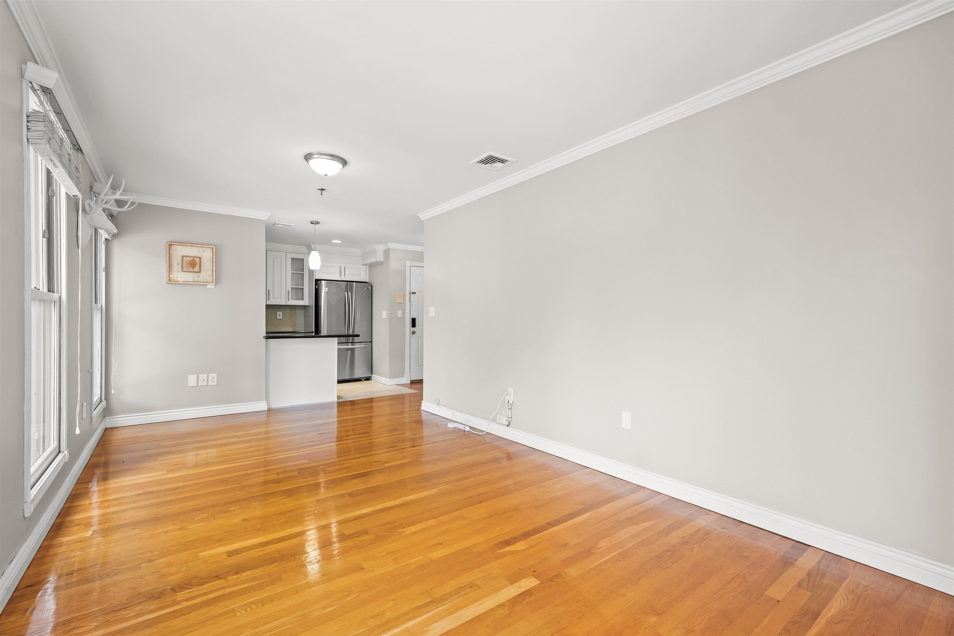 180 WASHINGTON ST Unit: 5