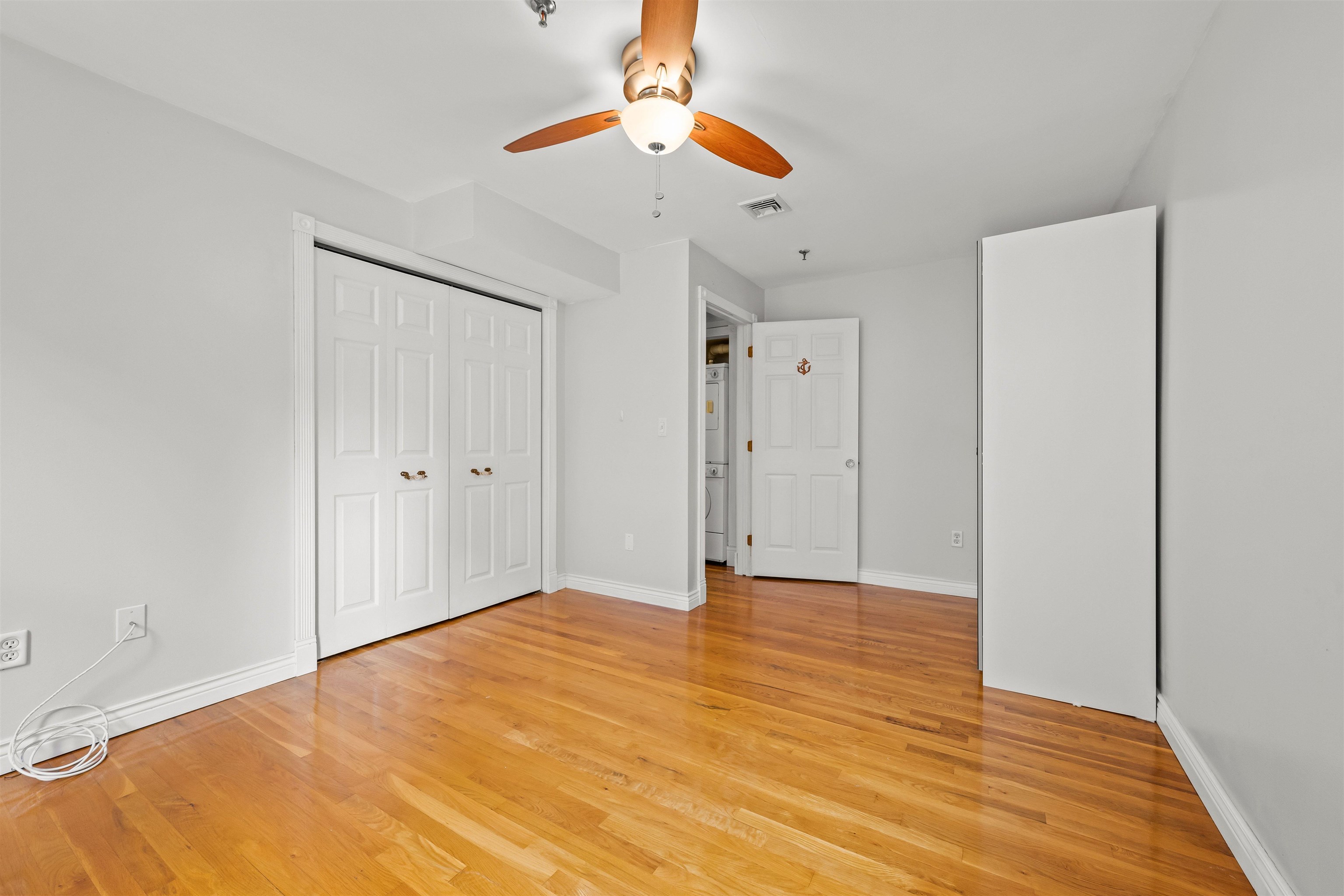 180 WASHINGTON ST Unit: 5