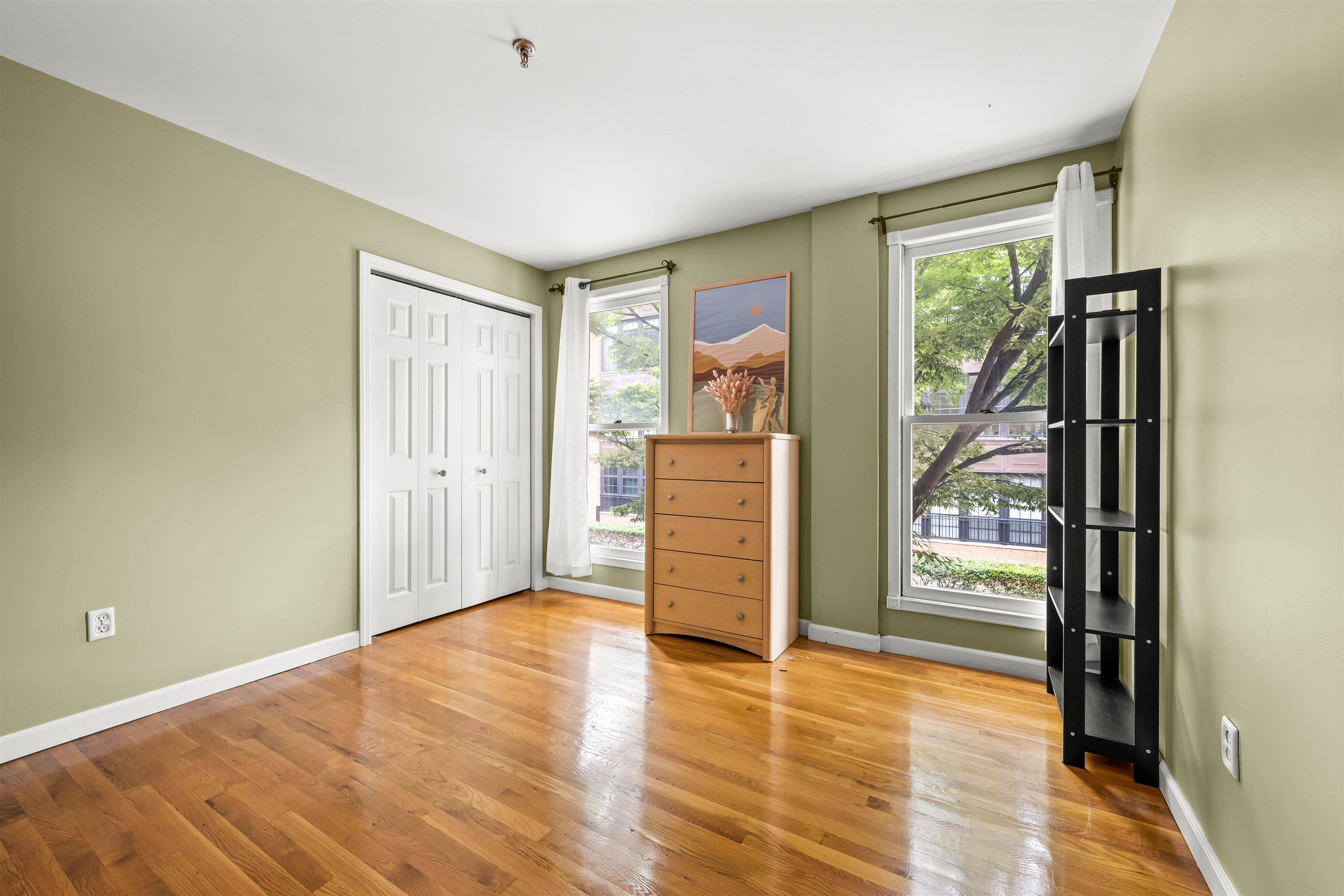 180 WASHINGTON ST Unit: 5