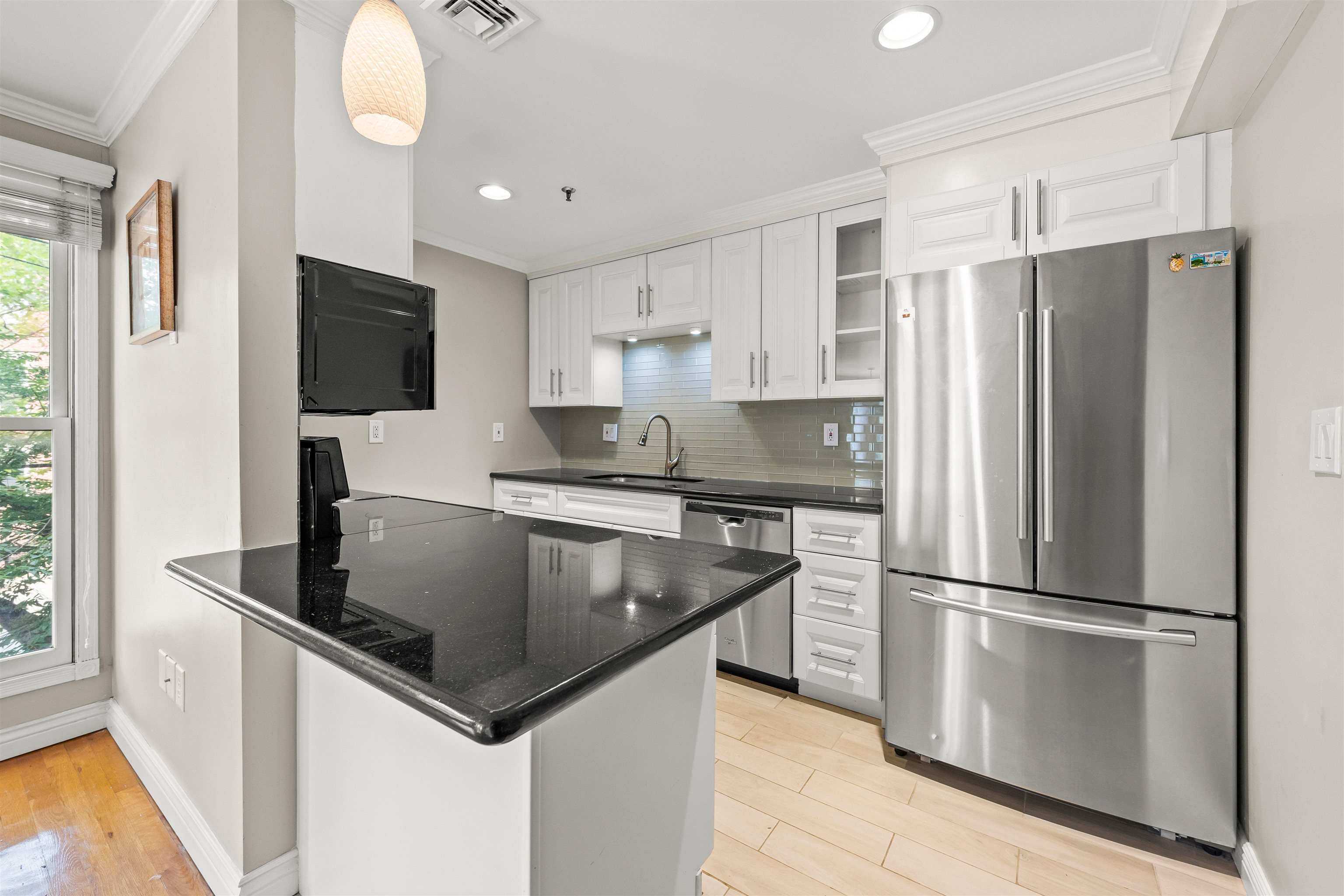 180 WASHINGTON ST Unit: 5