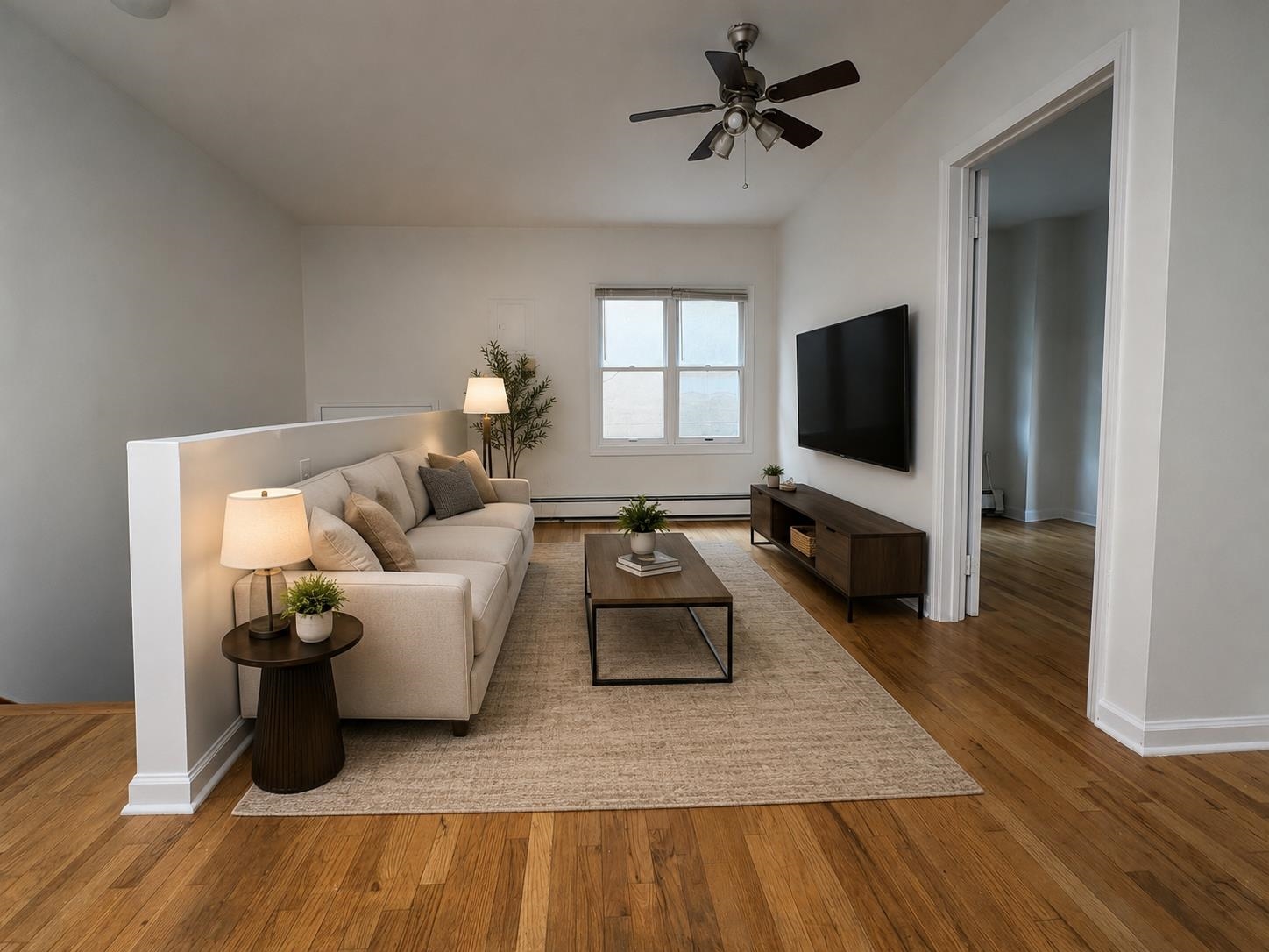 518 ADAMS ST Unit: Rear House