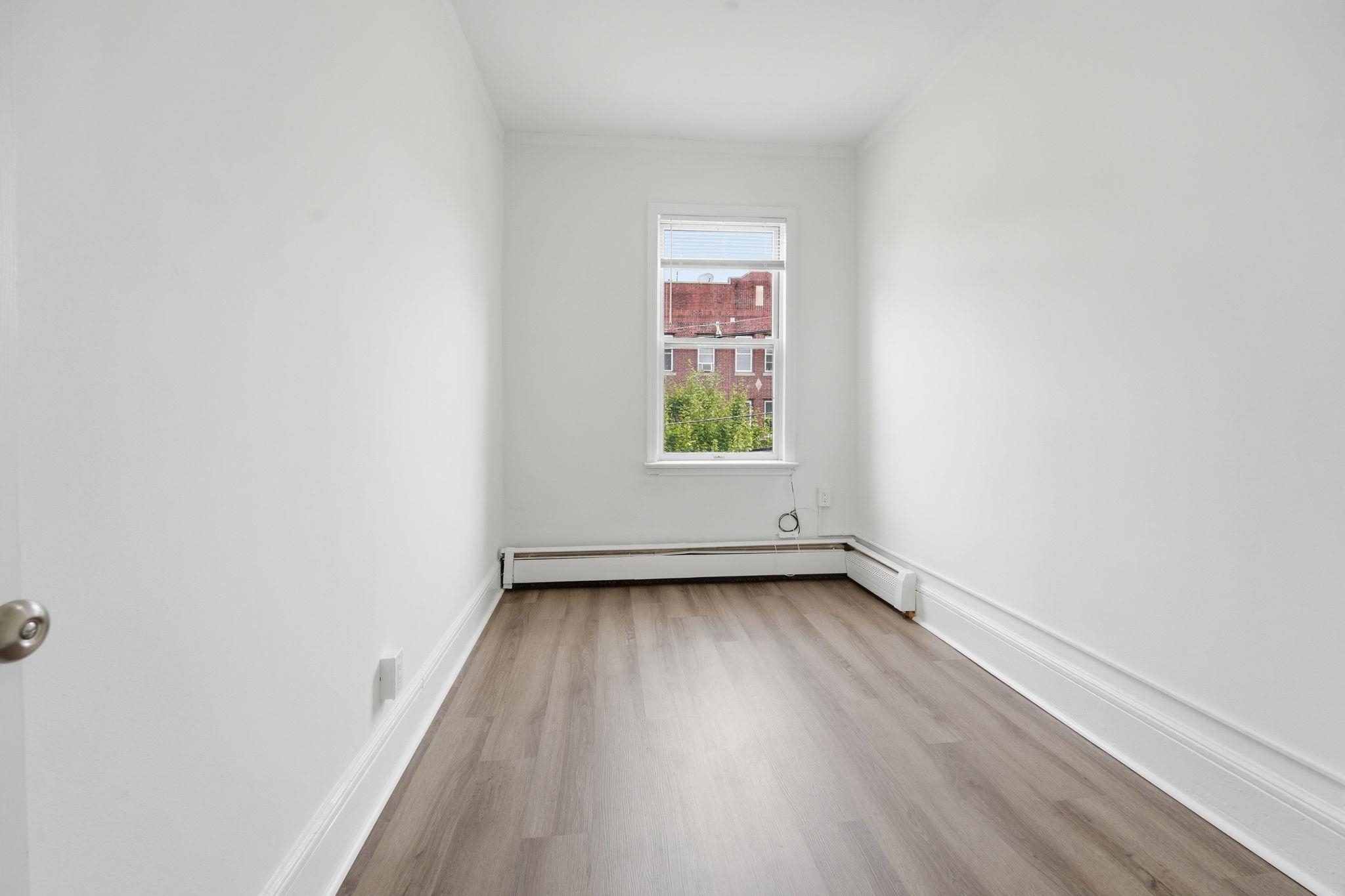 154 WEST 29TH ST Unit: 2