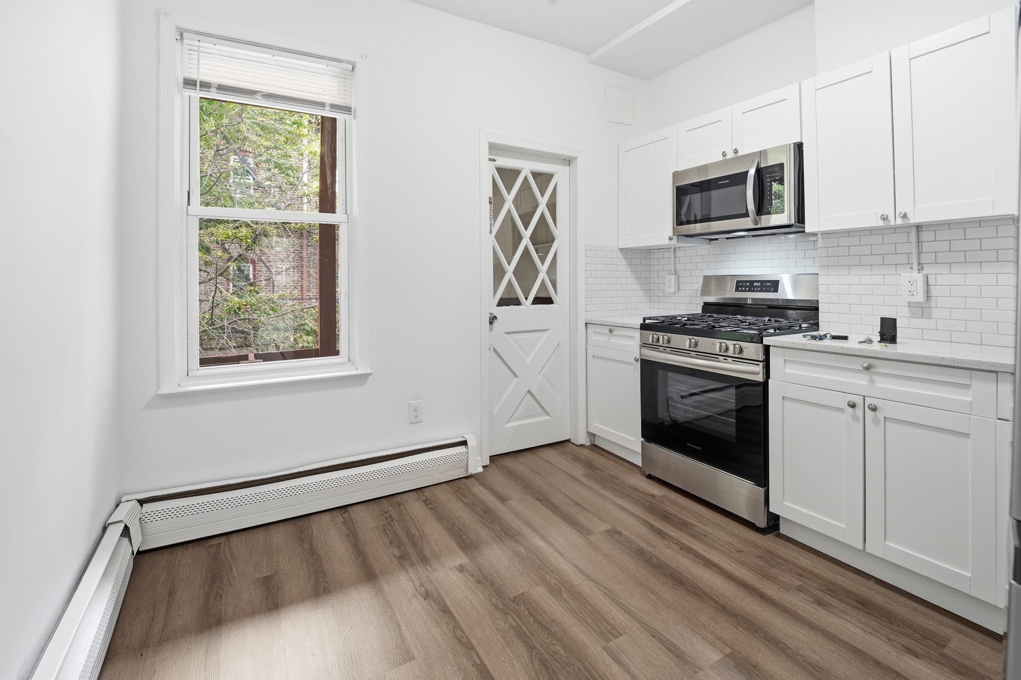 154 WEST 29TH ST Unit: 2