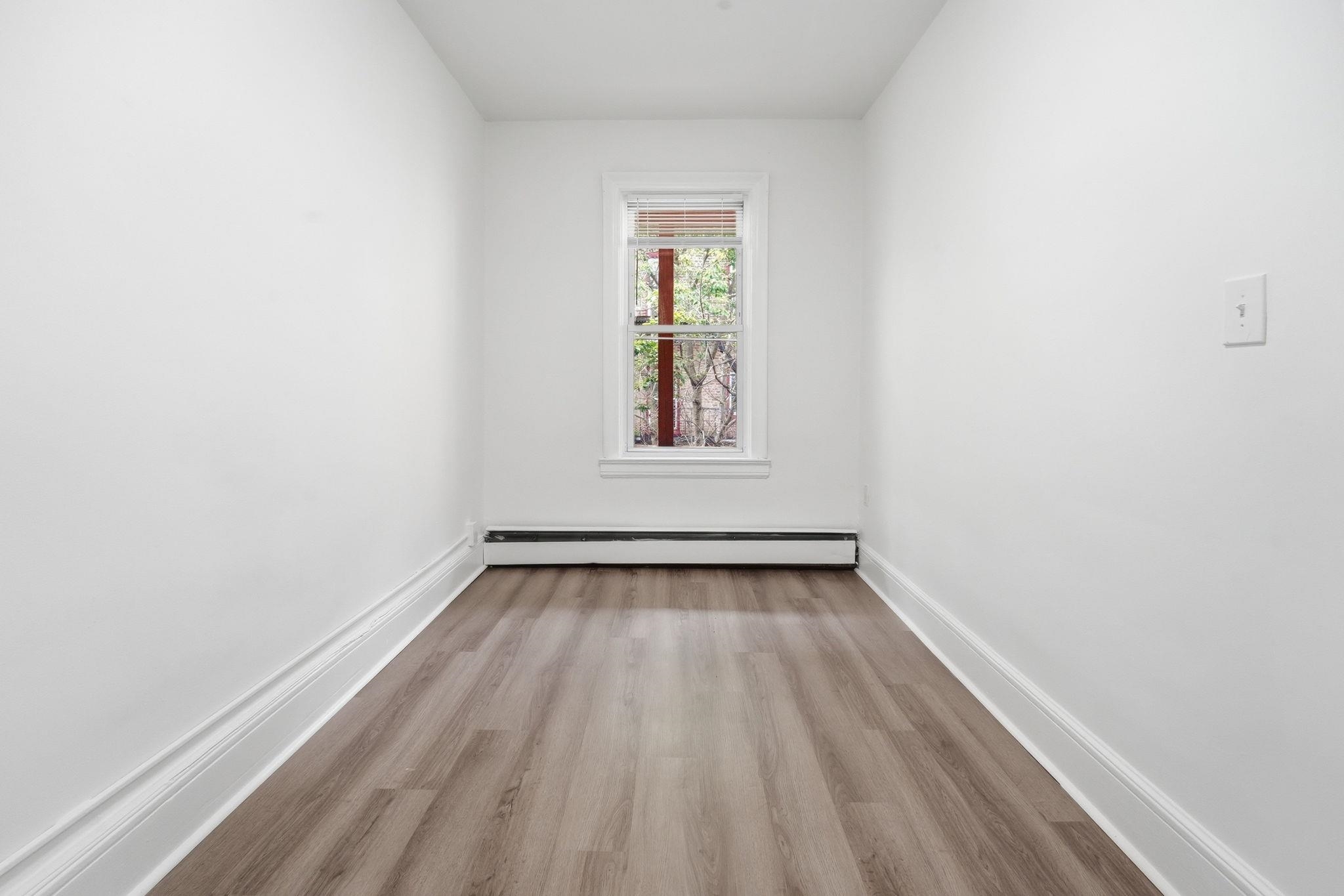 154 WEST 29TH ST Unit: 2