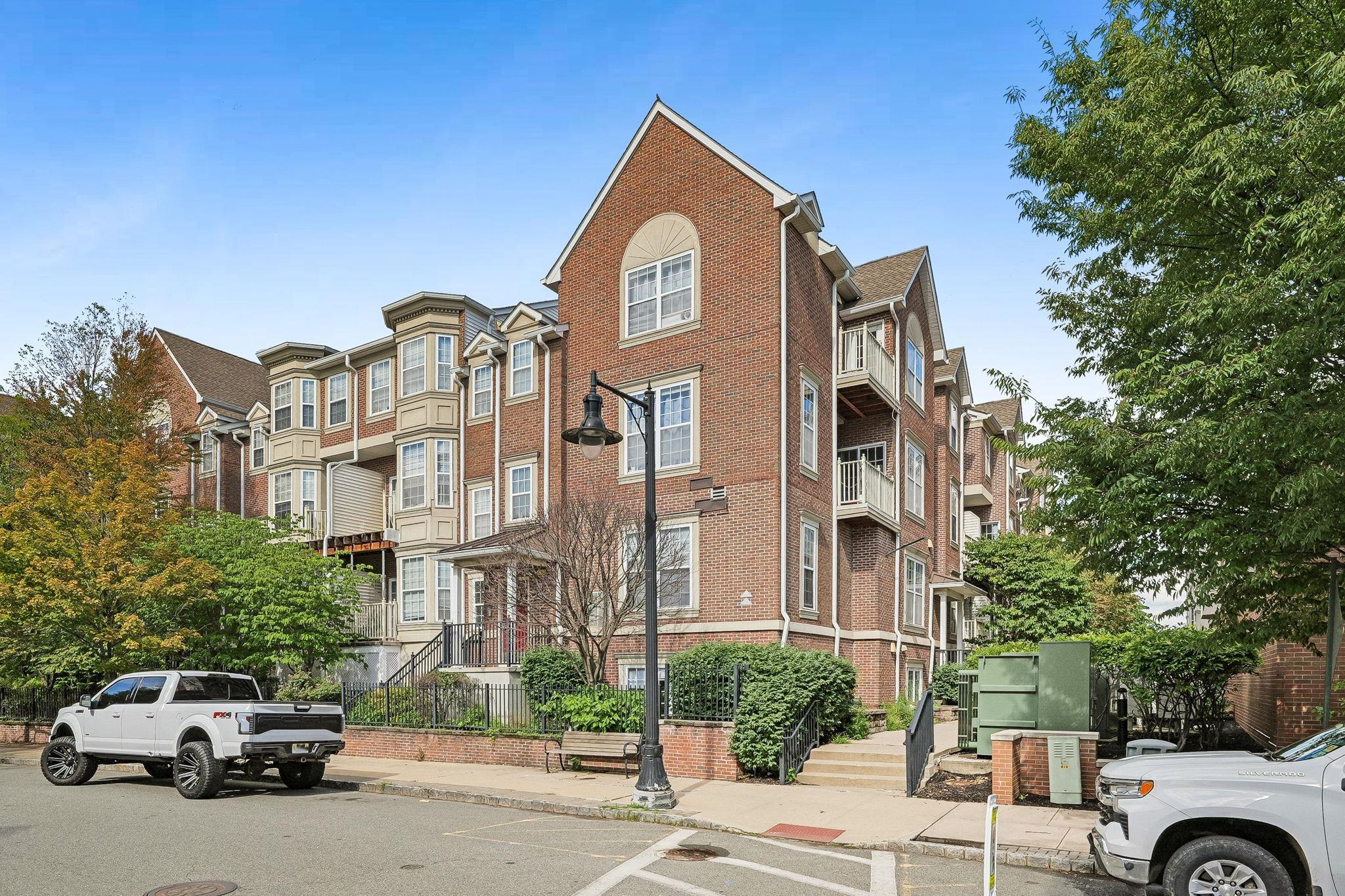 200 DEY ST Unit: 231