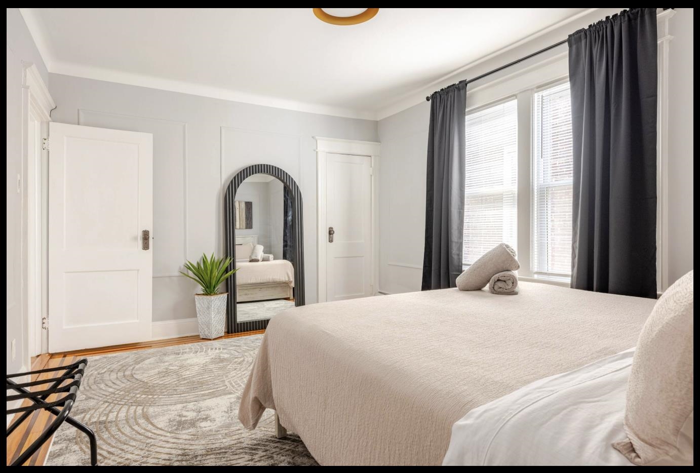 808 87TH ST Unit: 2