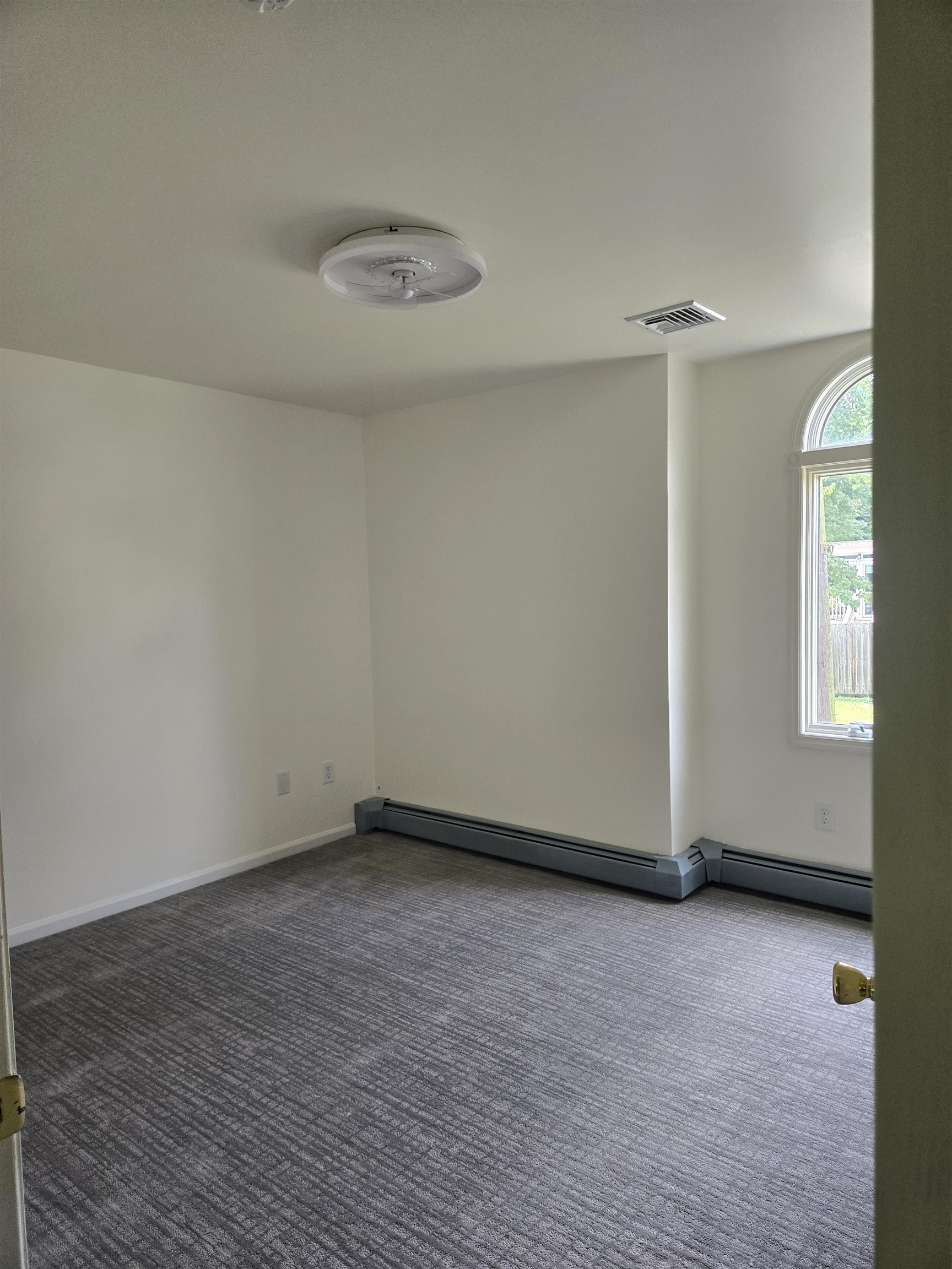 27 GLENDALE DR