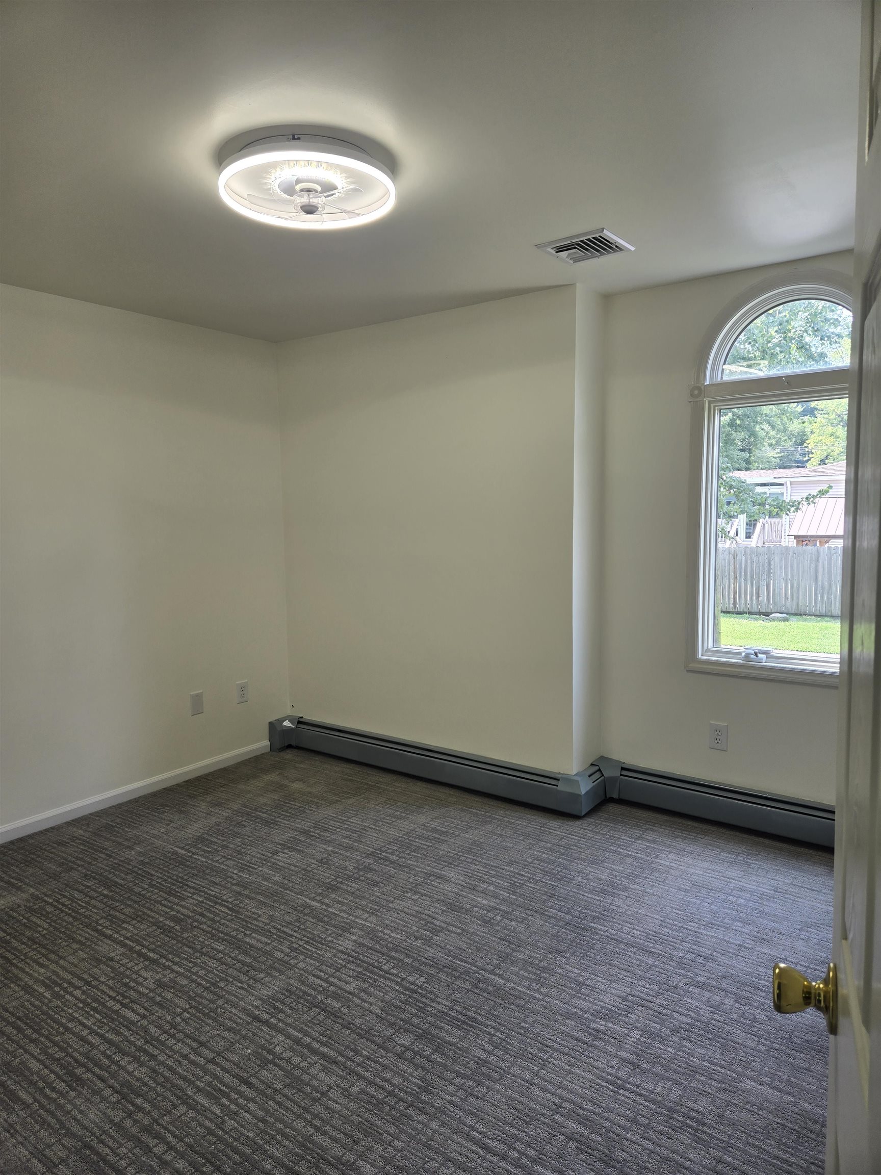 27 GLENDALE DR