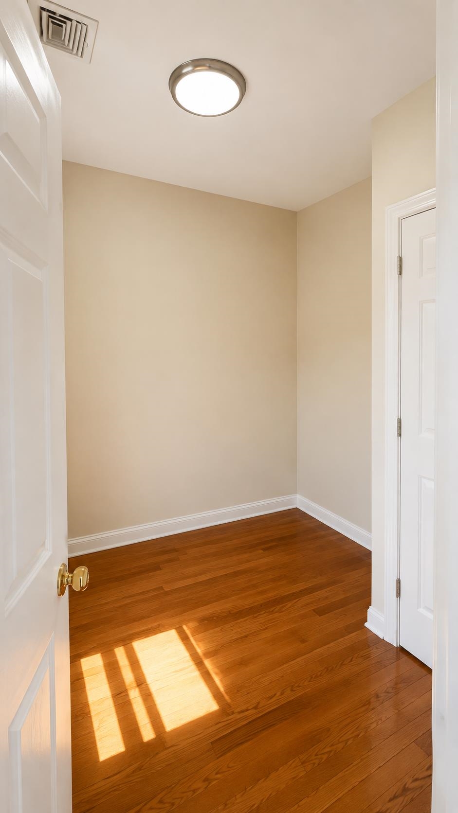 52 3RD ST Unit: 3