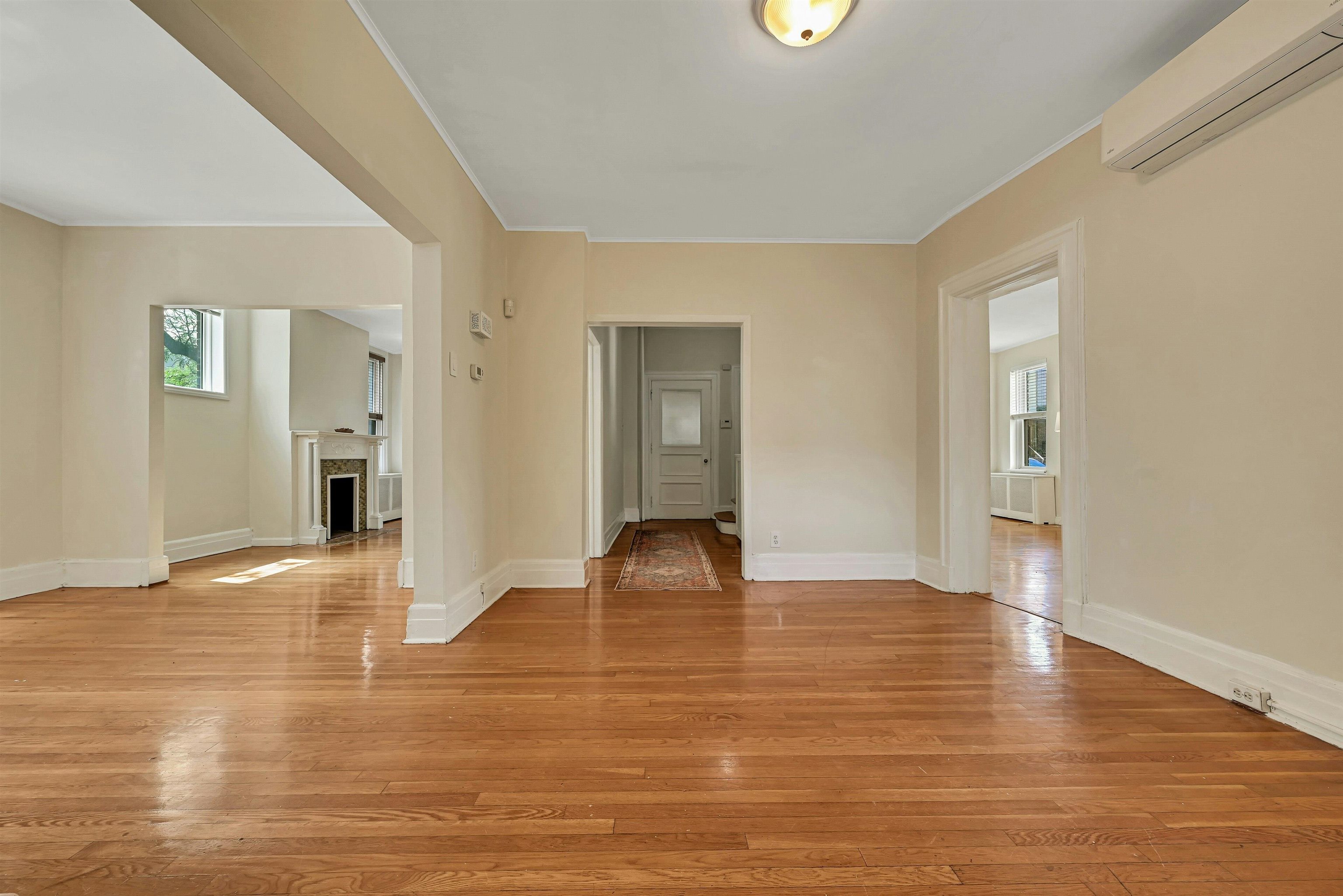 200-202 OAK ST