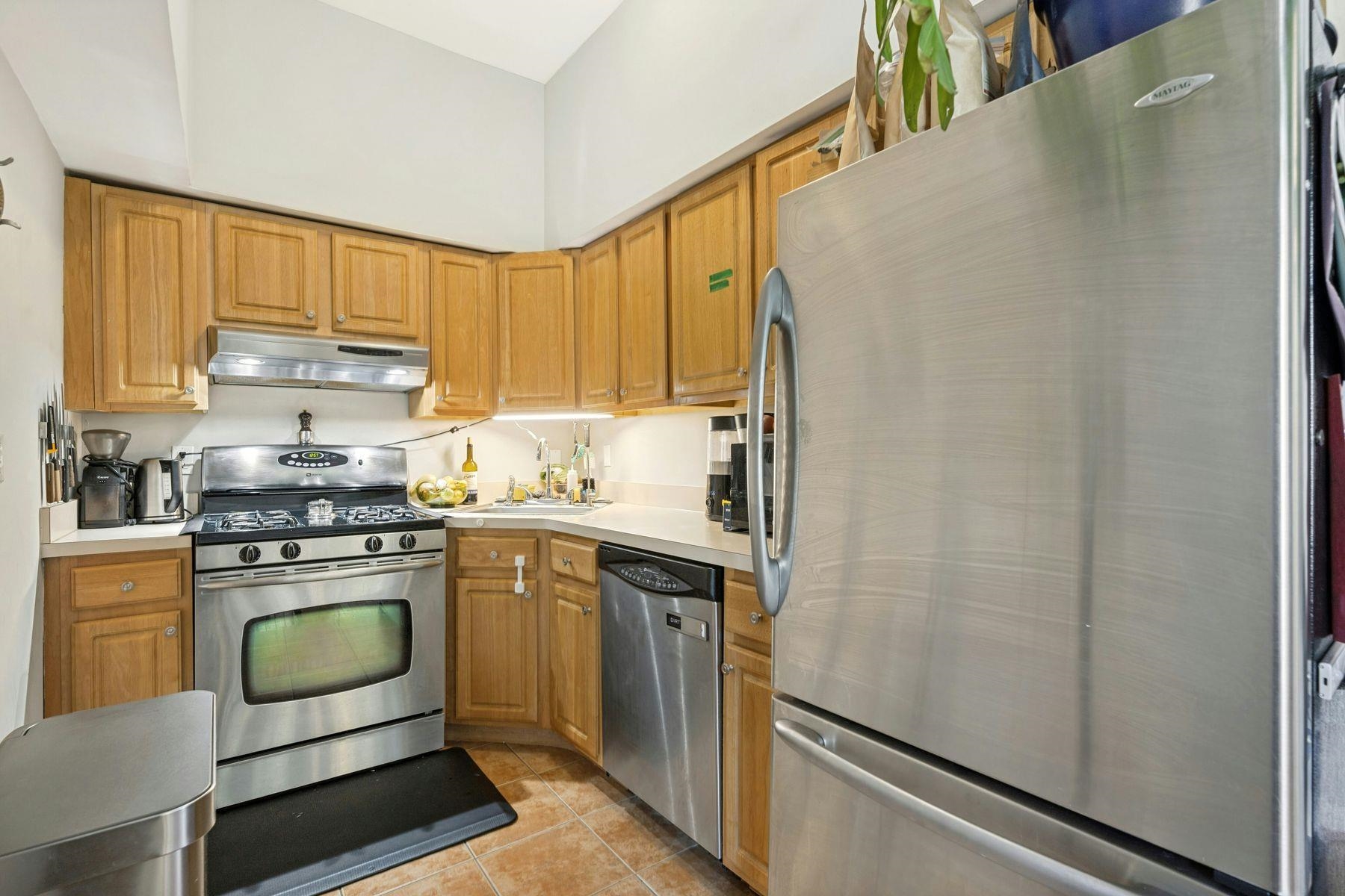 200 PATERSON PLANK RD Unit: 401