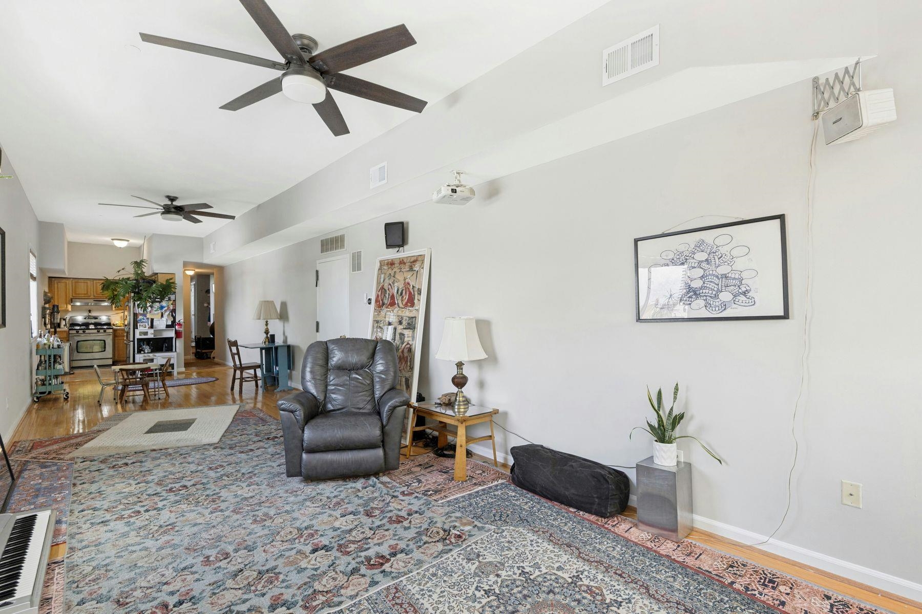 200 PATERSON PLANK RD Unit: 401