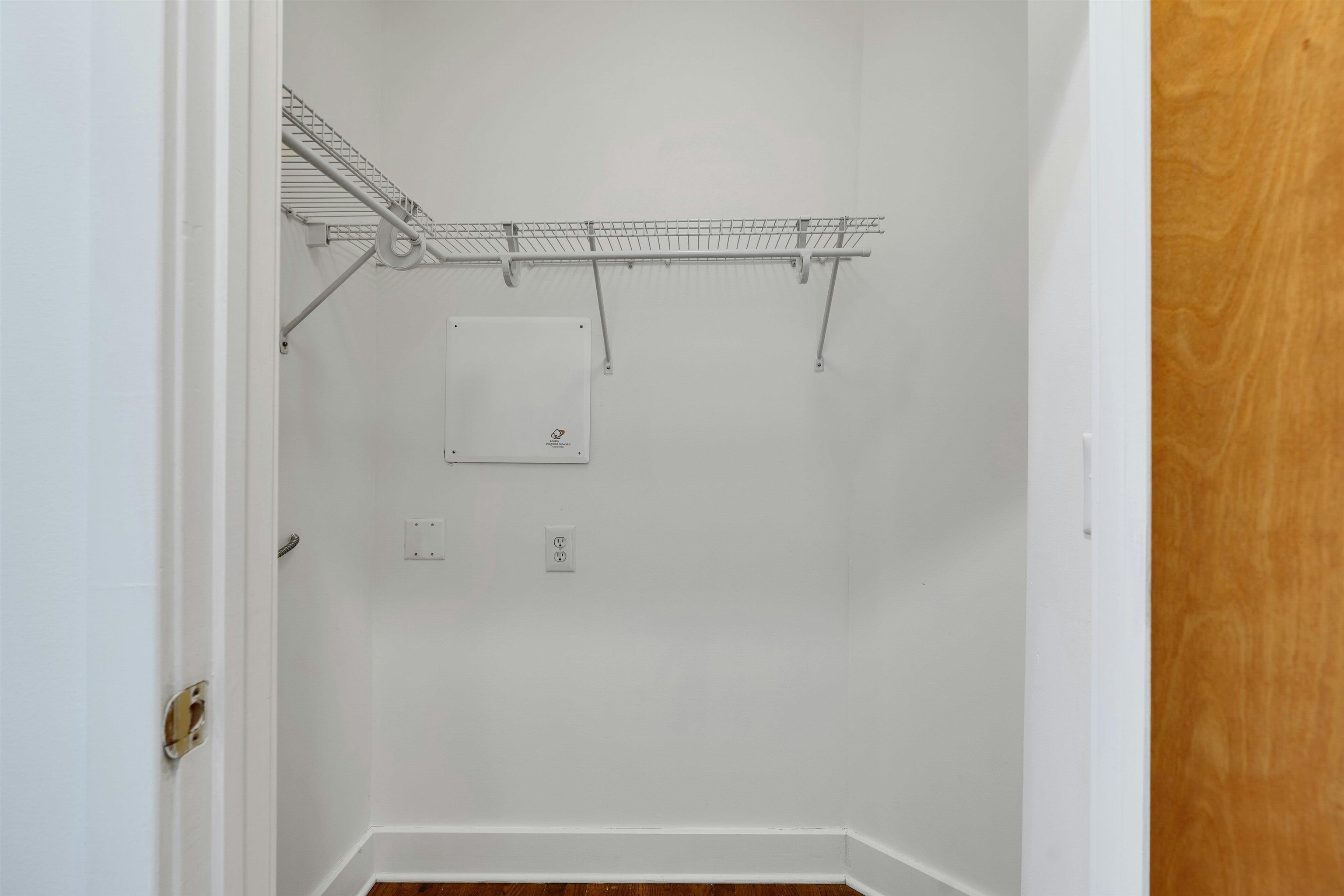 61 GRAND ST Unit: 2F