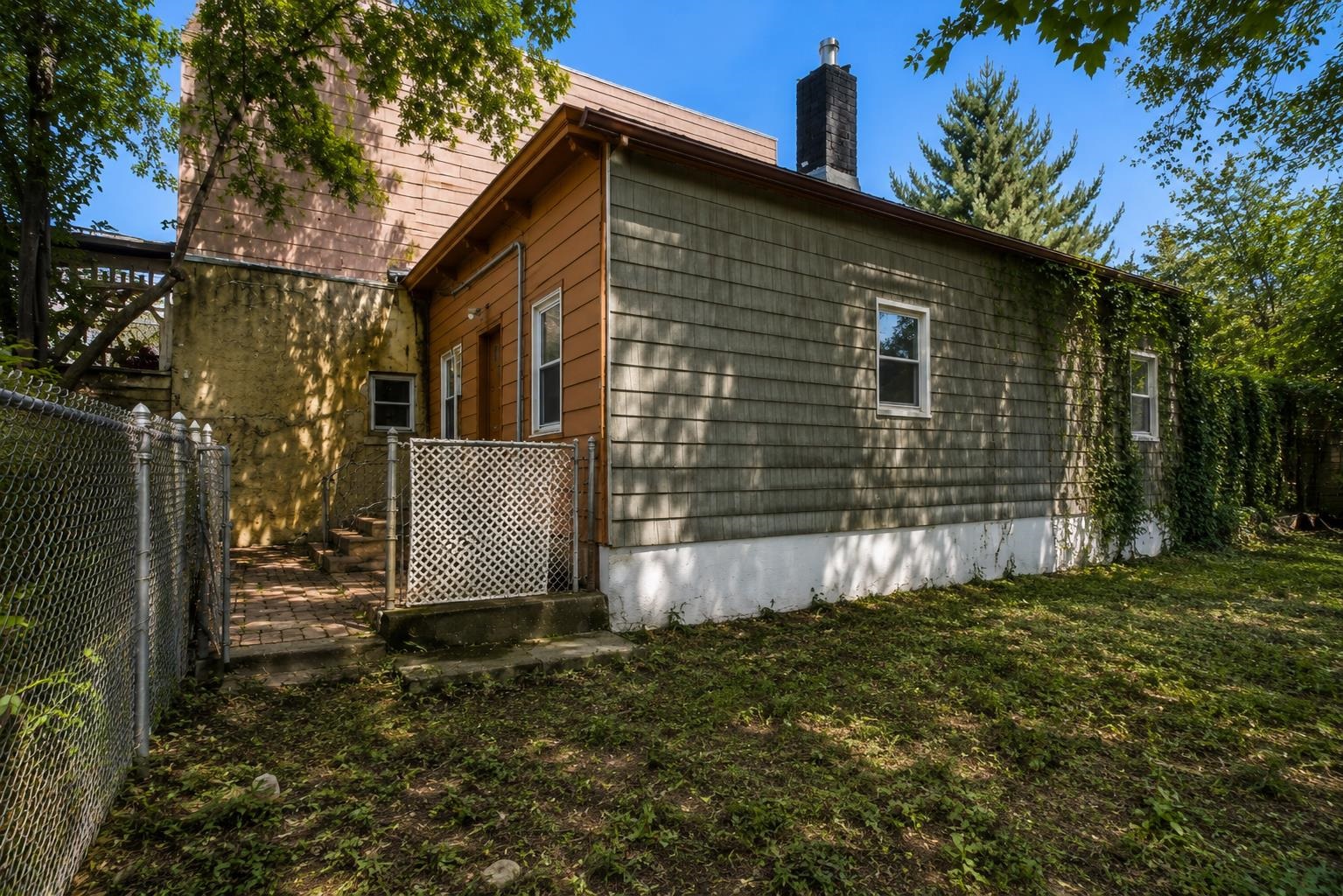414 MONASTERY PL Rear