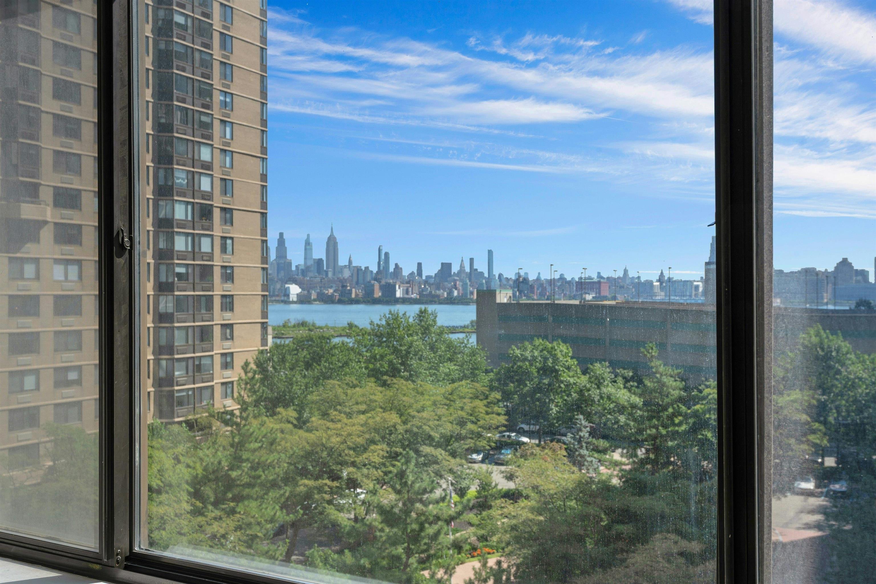 45 RIVER DR SOUTH Unit: 702