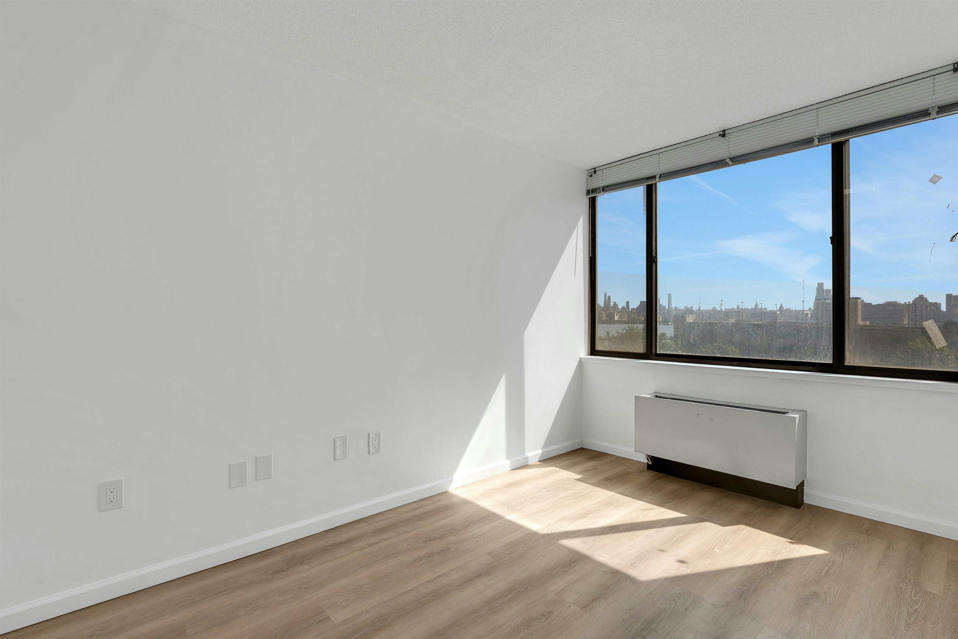 45 RIVER DR SOUTH Unit: 702