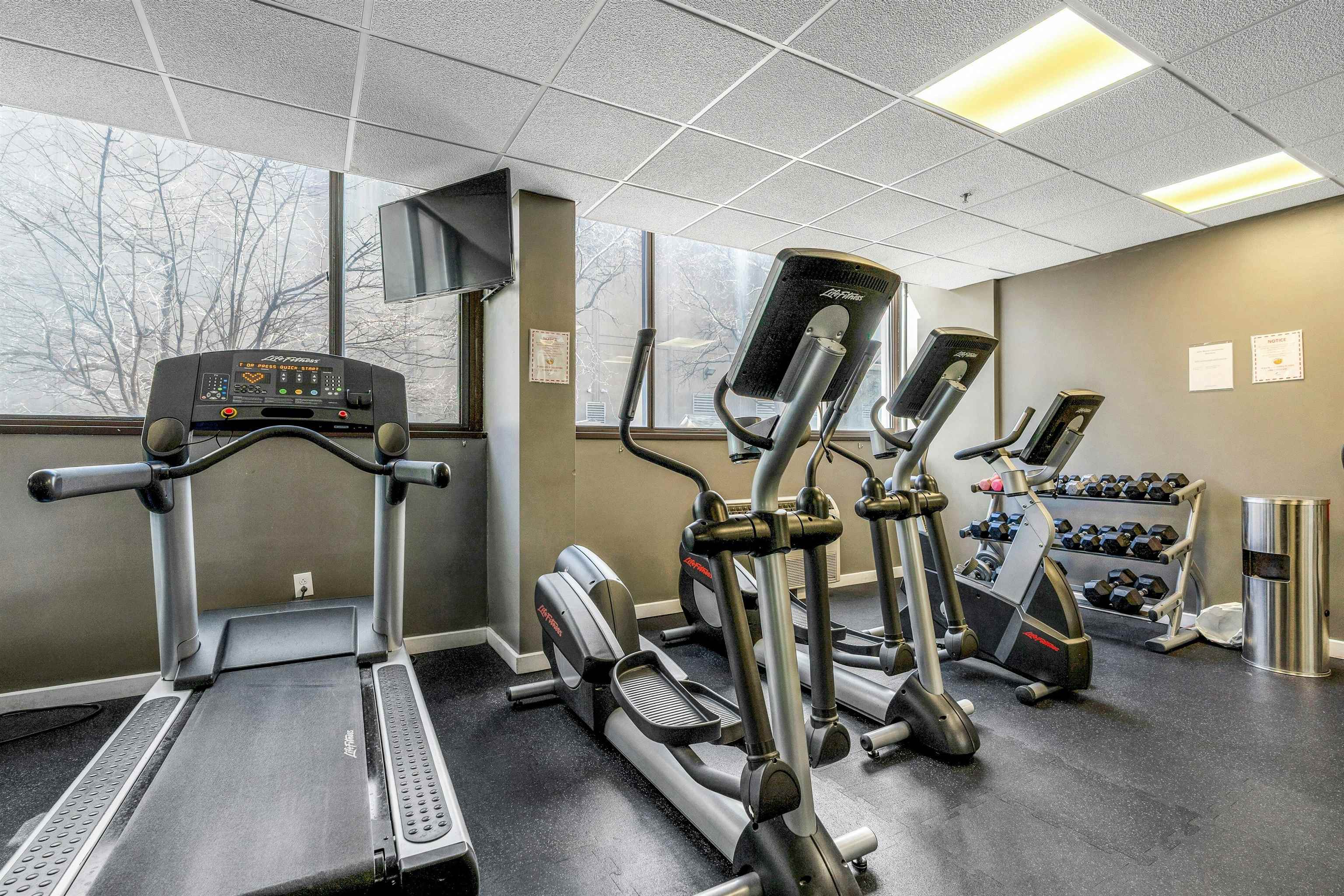 45 RIVER DR SOUTH Unit: 702