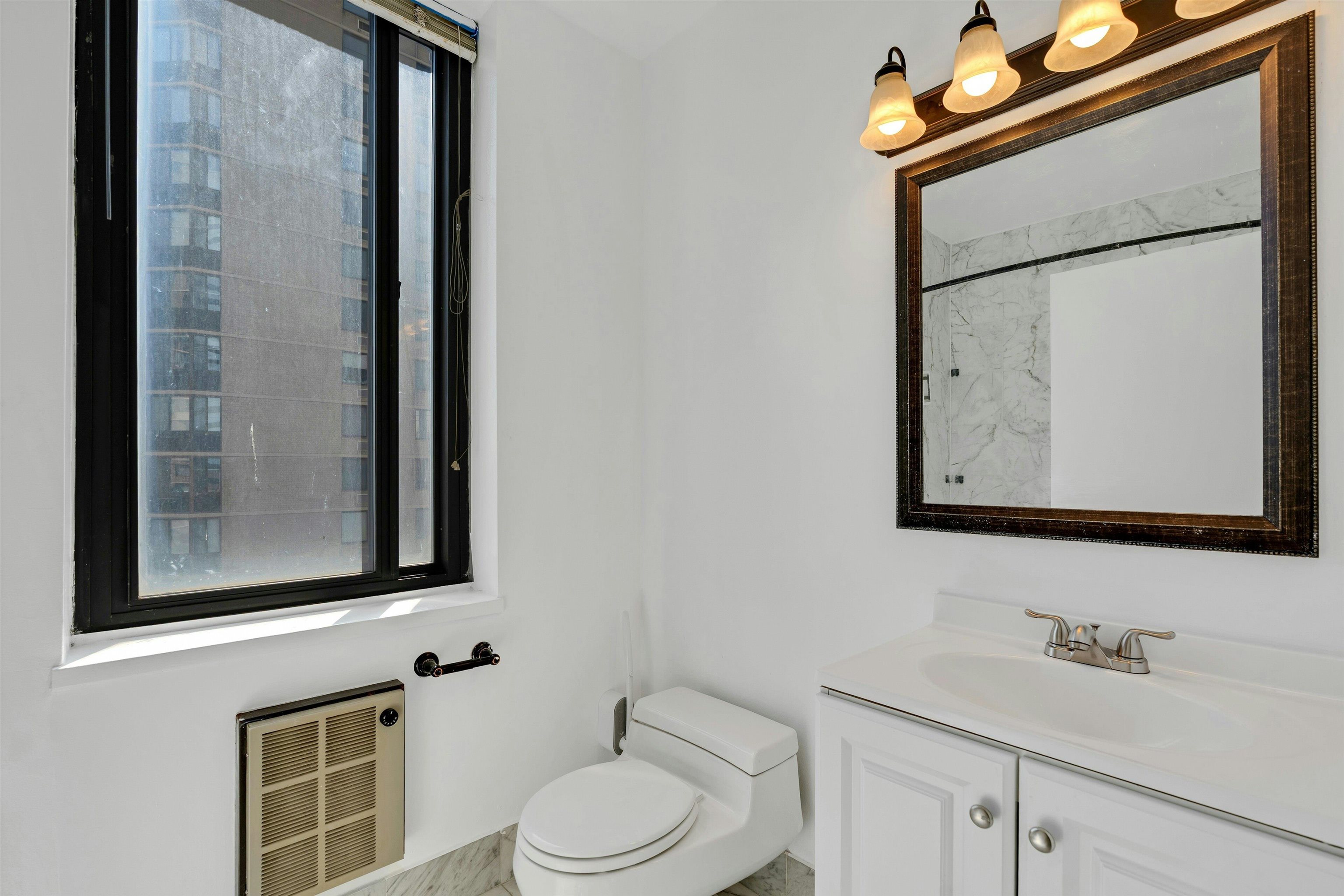 45 RIVER DR SOUTH Unit: 702
