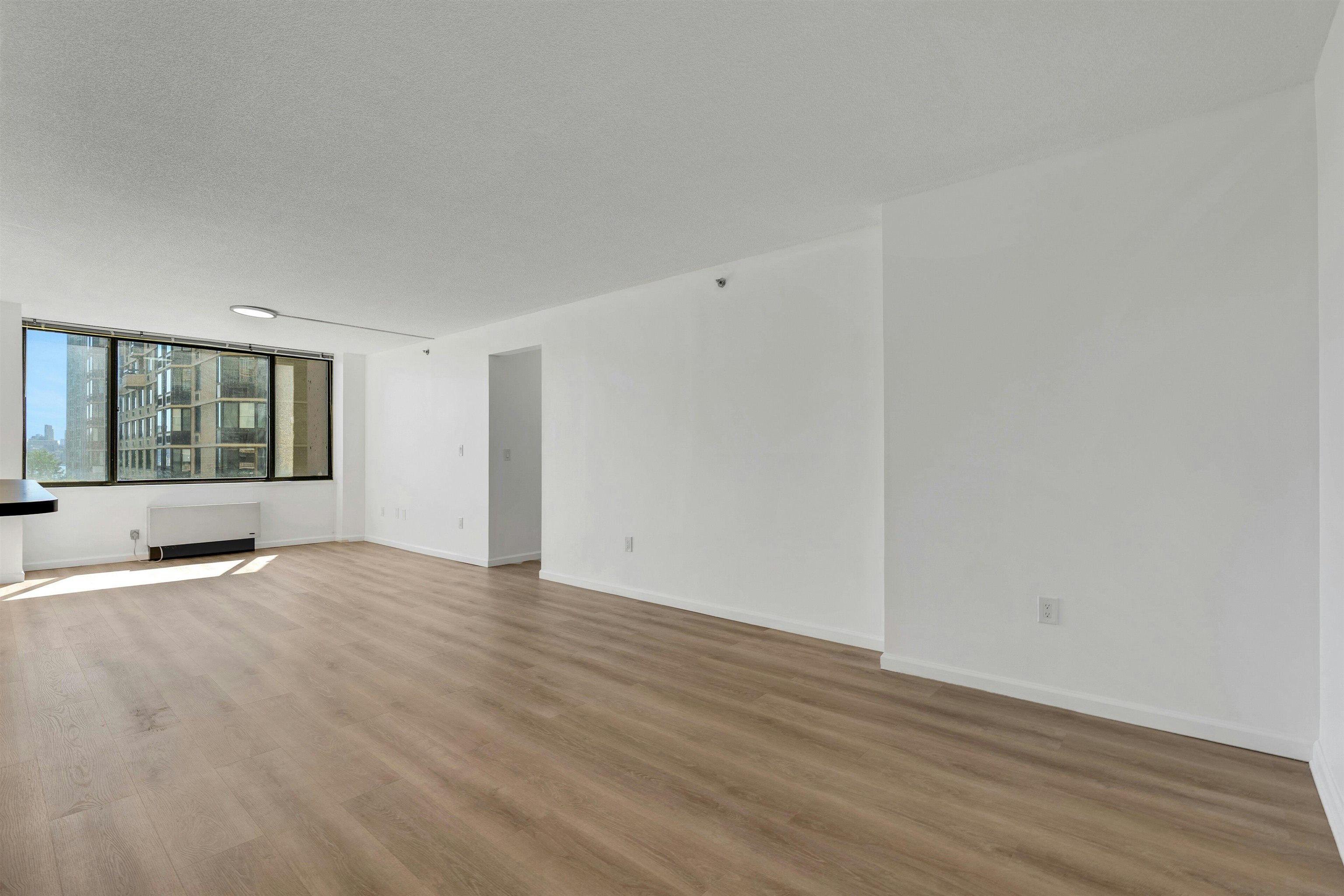 45 RIVER DR SOUTH Unit: 702
