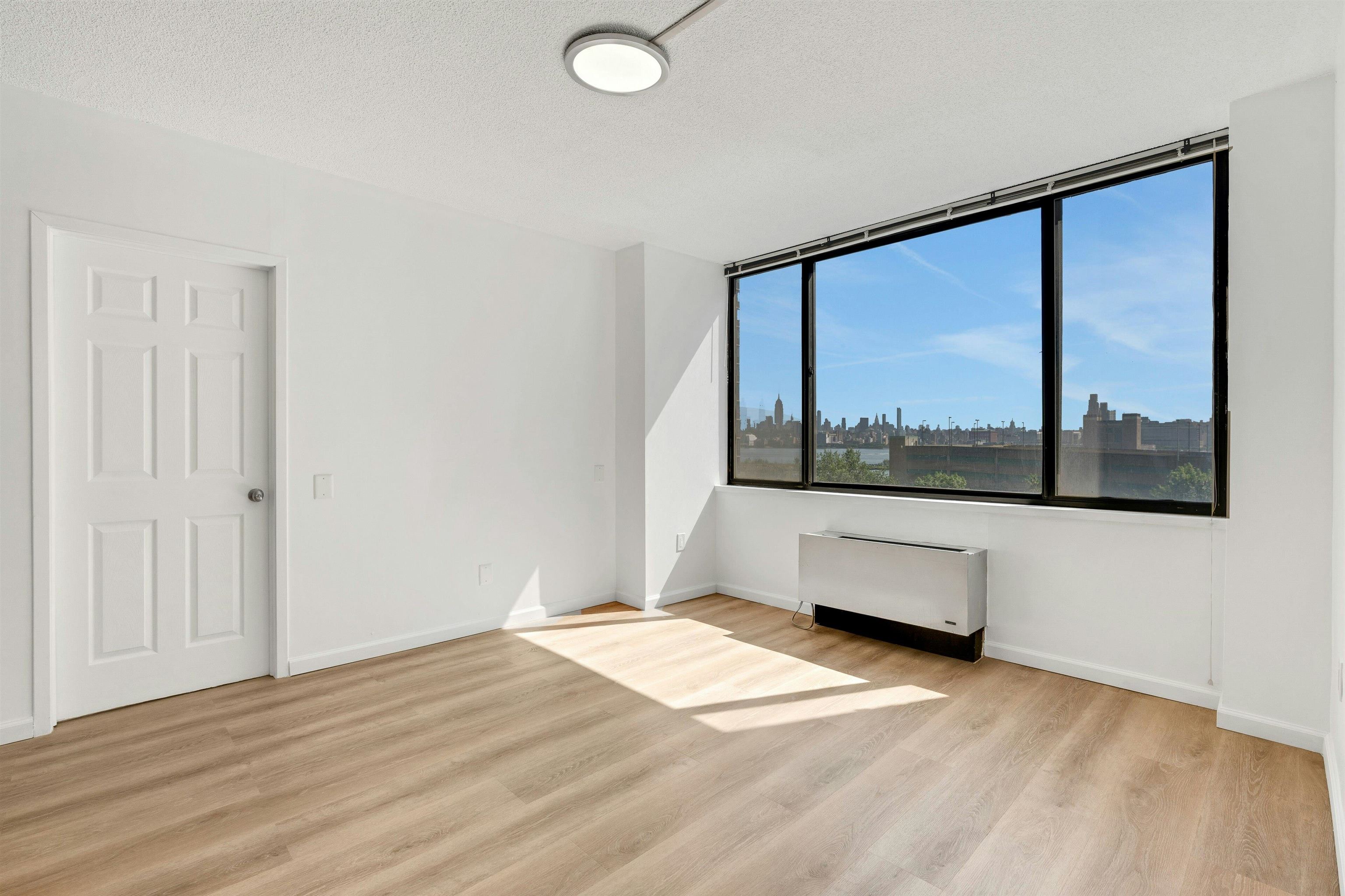 45 RIVER DR SOUTH Unit: 702
