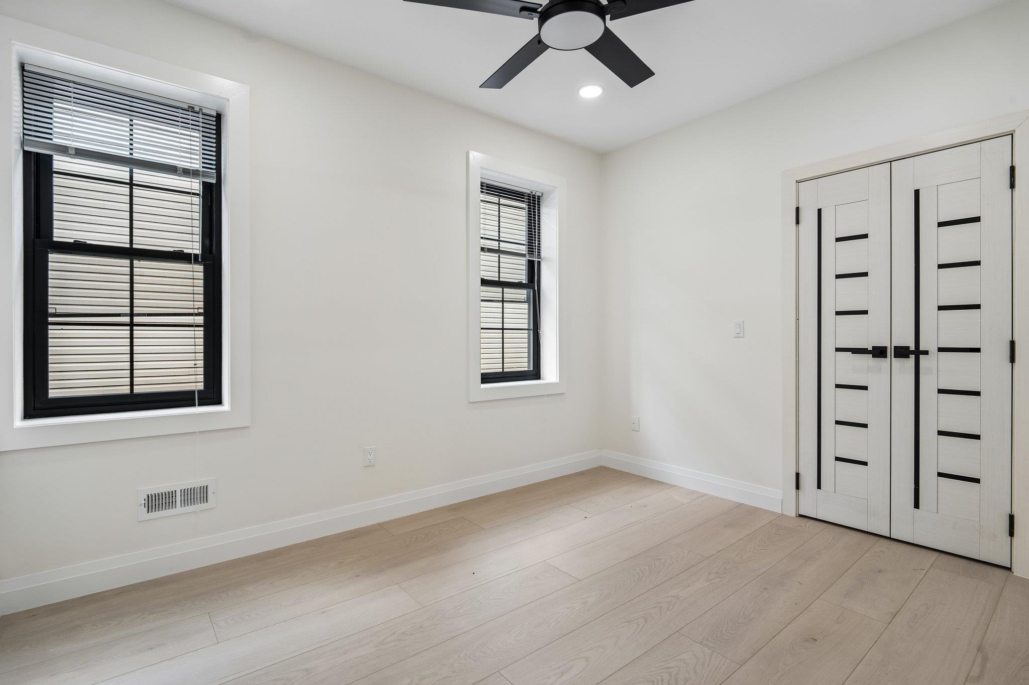 423 AURORA AVE Unit: 1