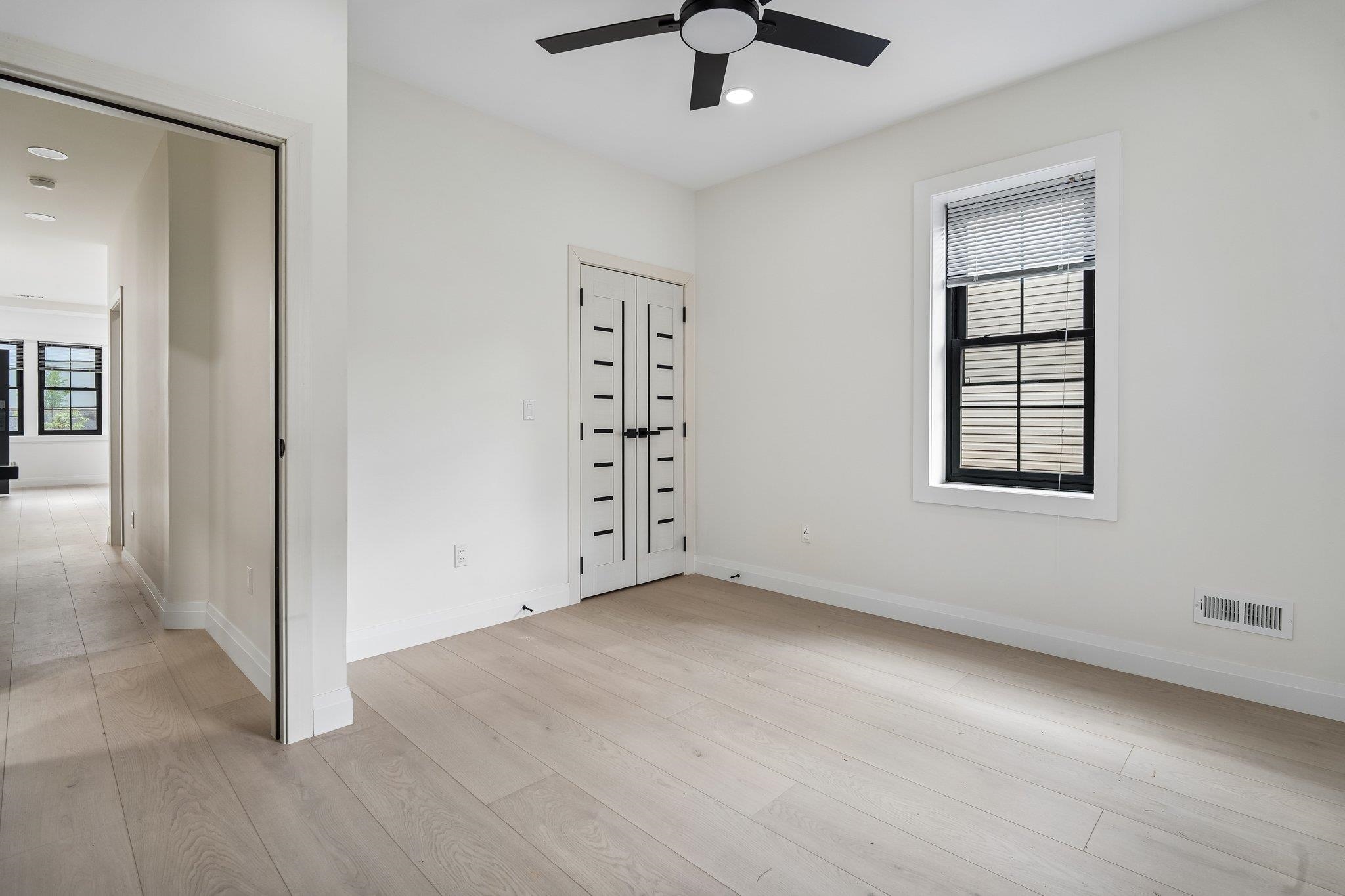 423 AURORA AVE Unit: 1