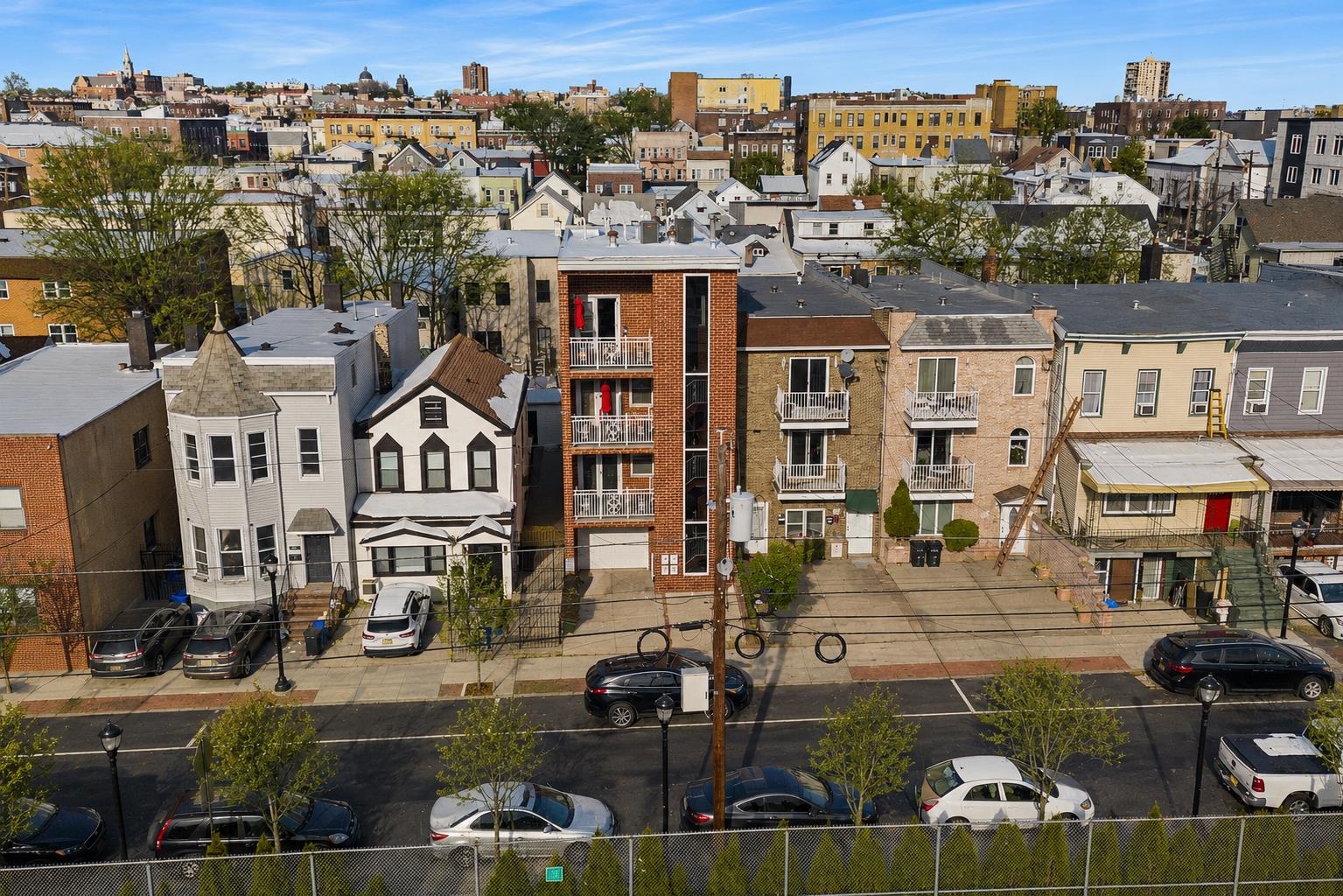 416 2ND ST