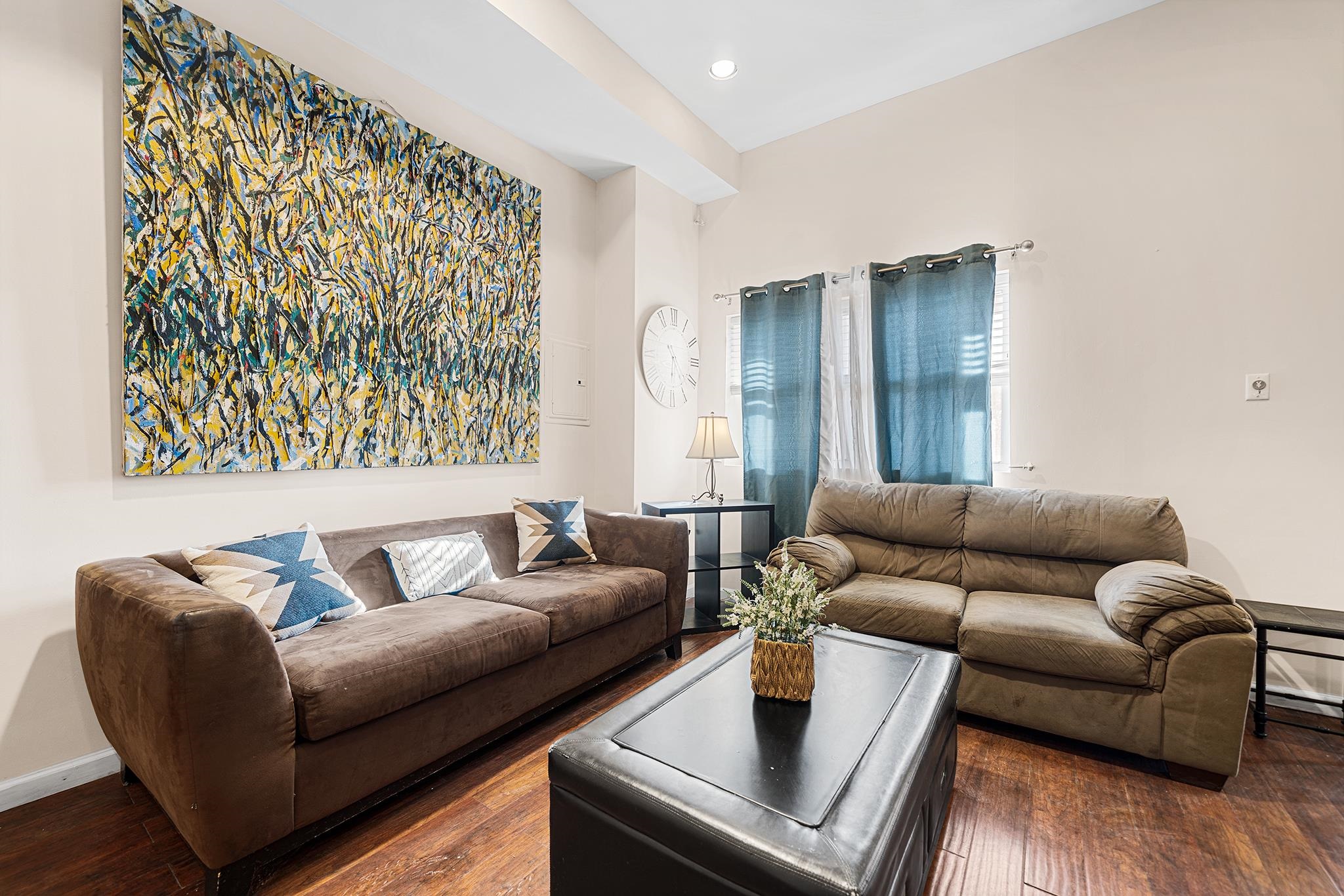 416 2ND ST