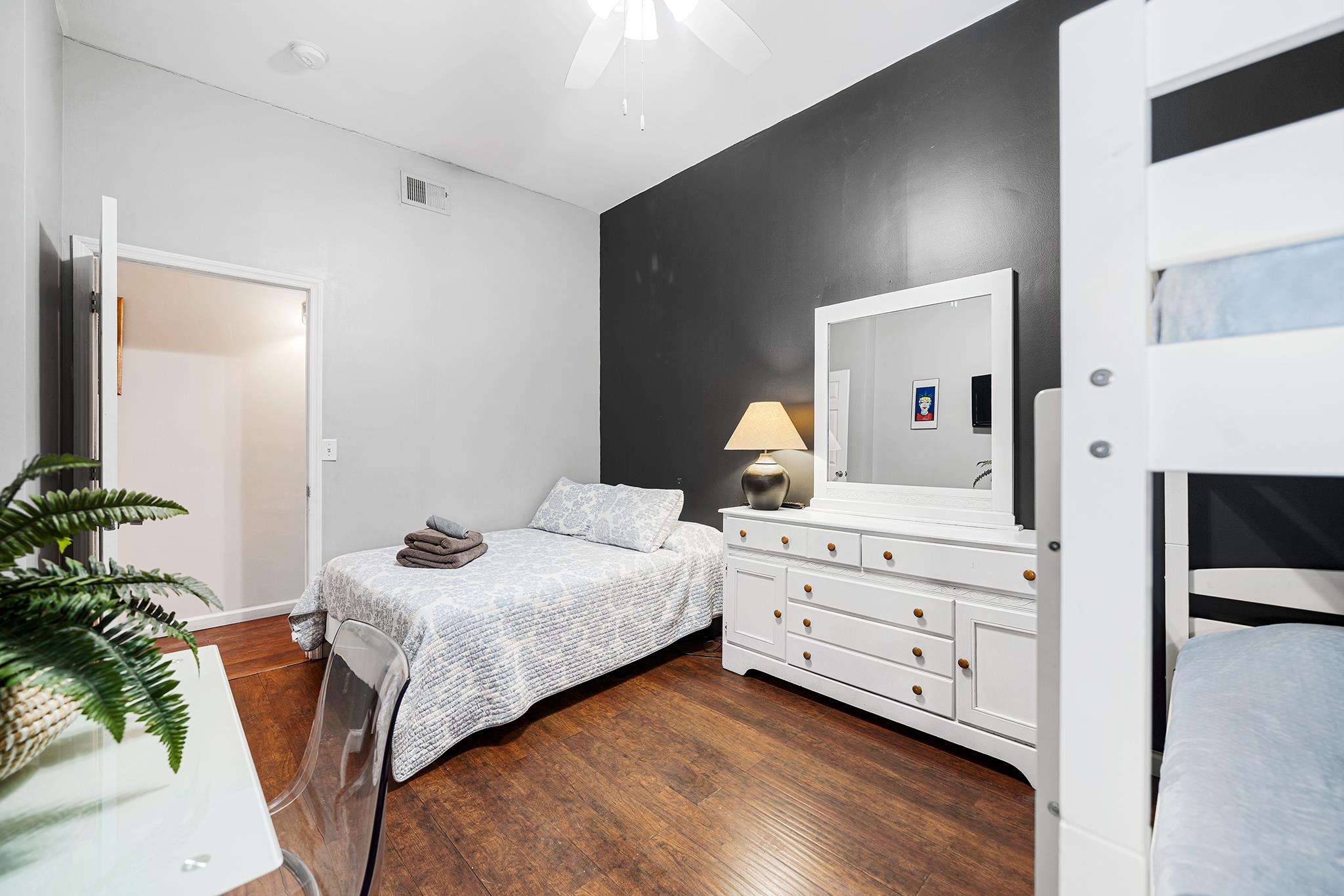 416 2ND ST Unit: 1