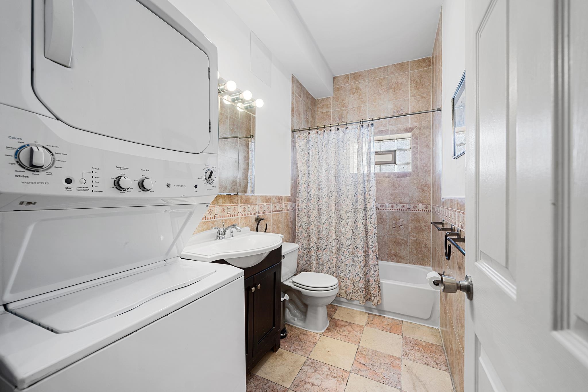 416 2ND ST Unit: 1