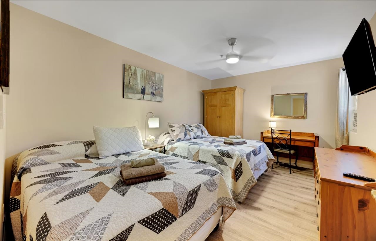 416 2ND ST Unit: 1