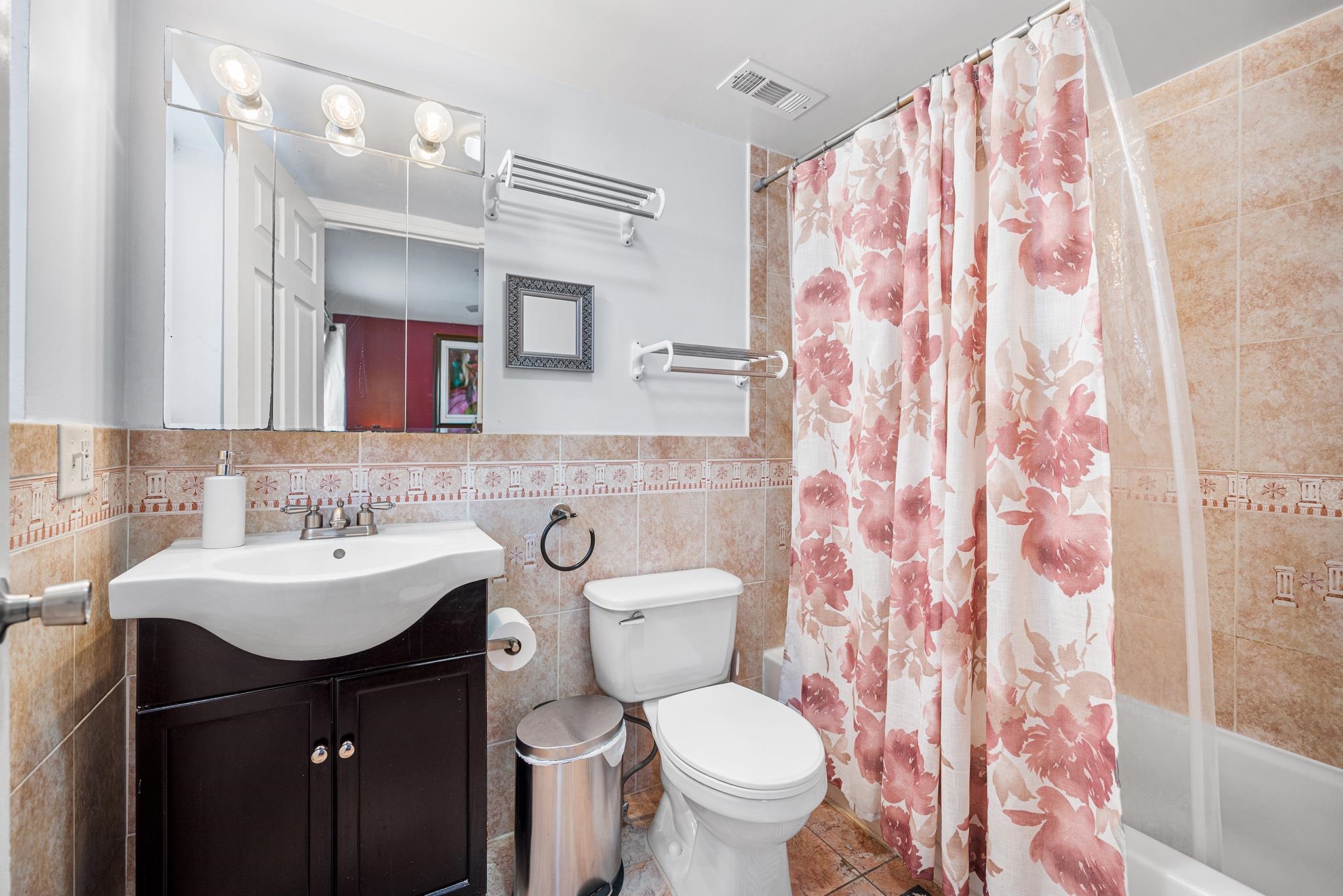 416 2ND ST Unit: 1