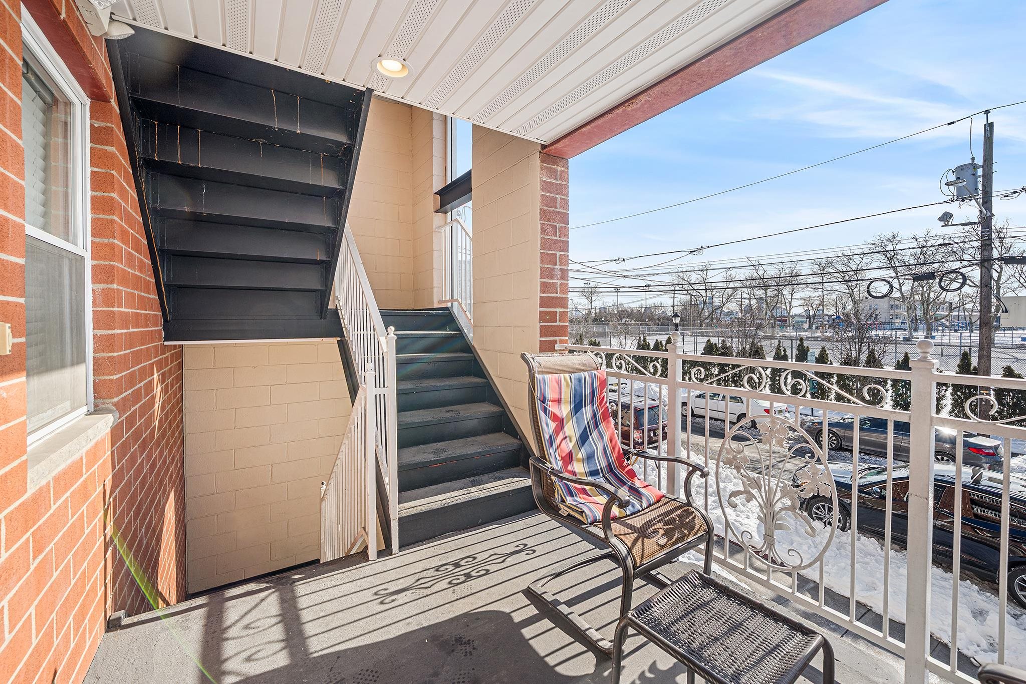 416 2ND ST Unit: 1