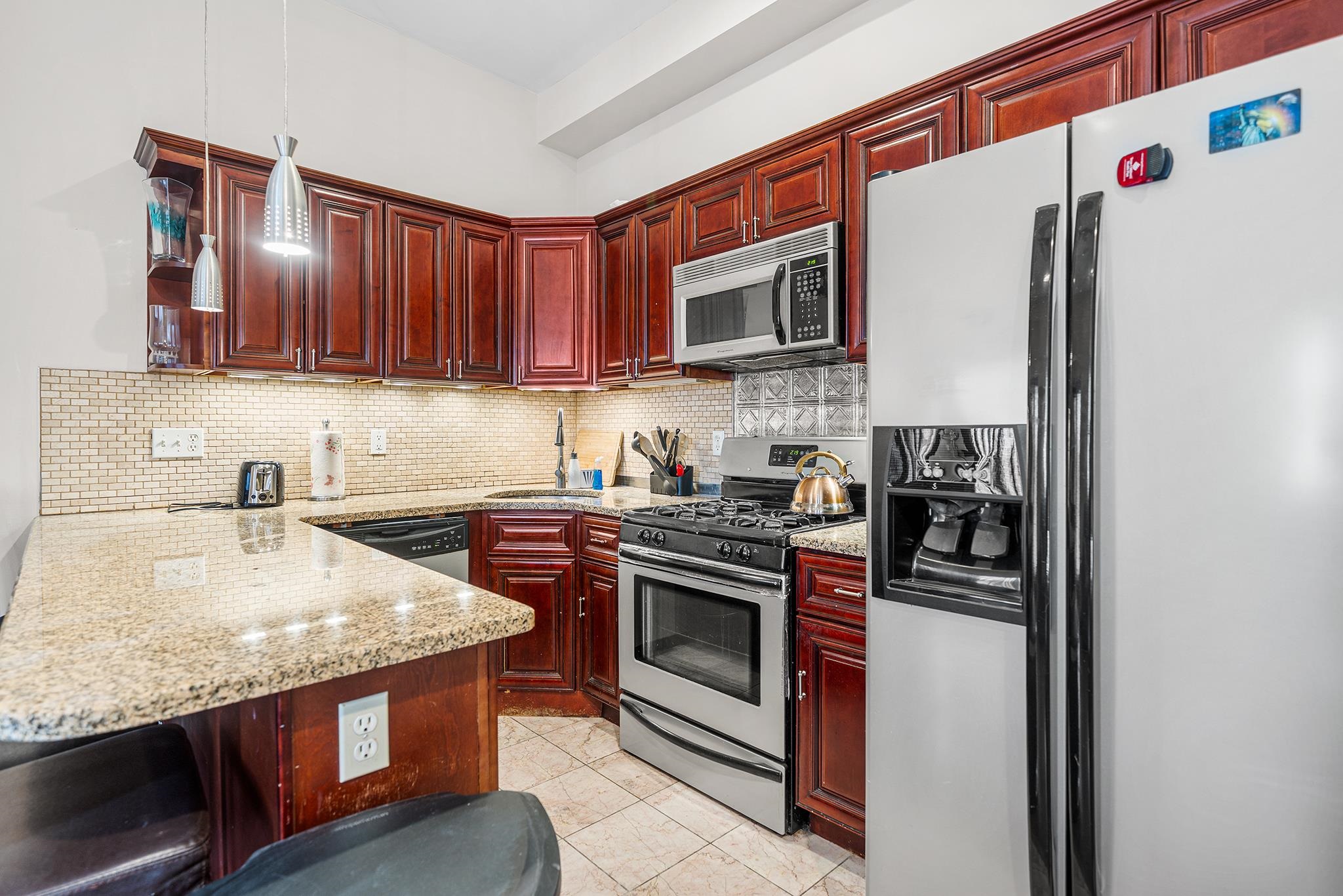 416 2ND ST Unit: 1