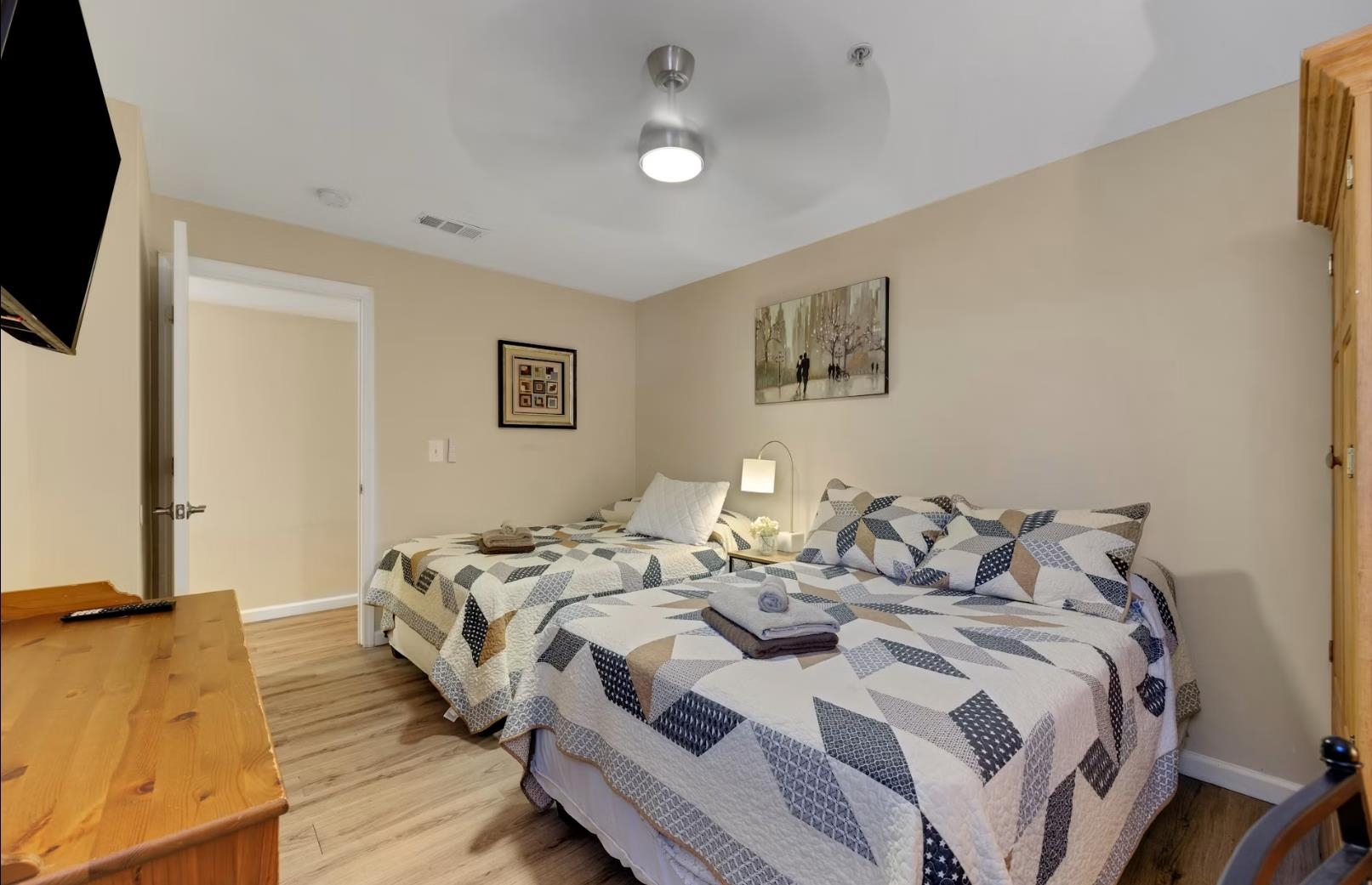 416 2ND ST Unit: 2