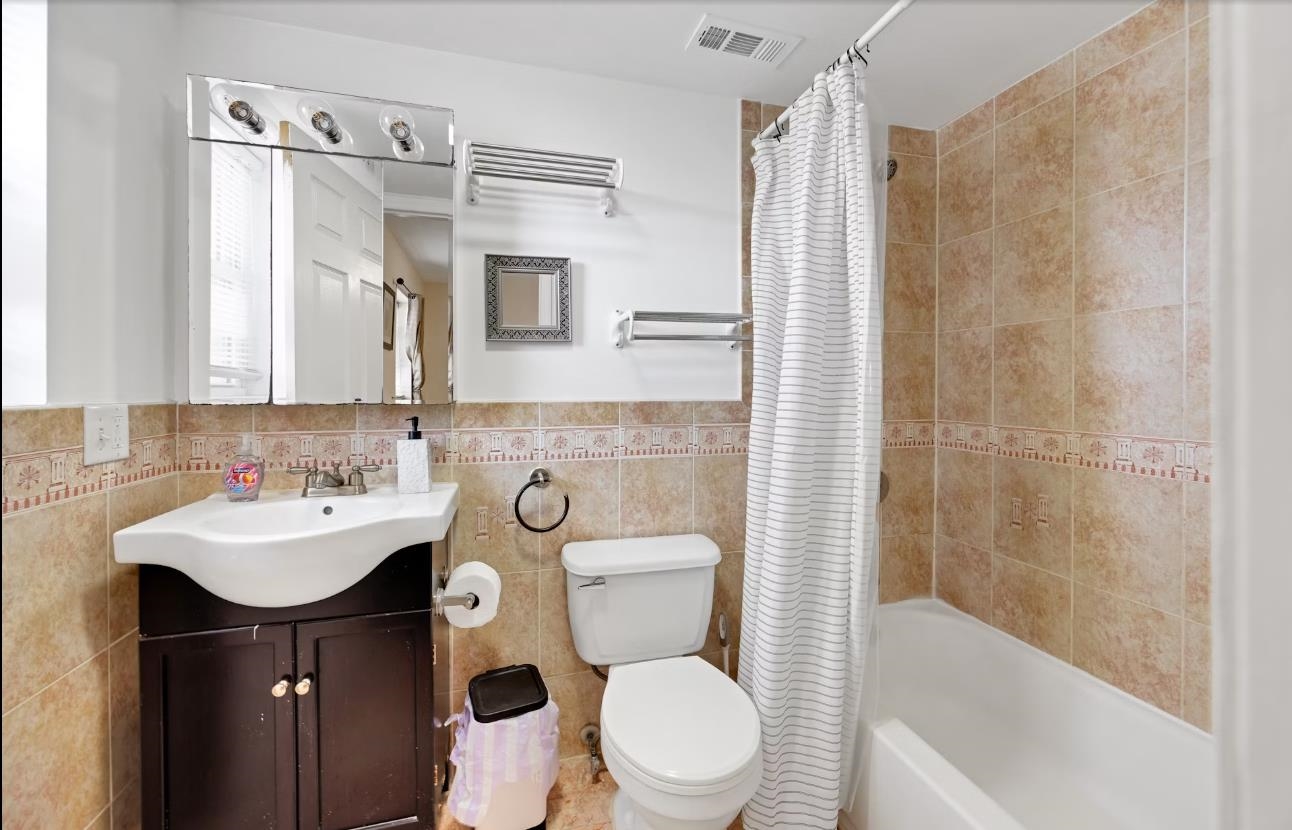 416 2ND ST Unit: 2