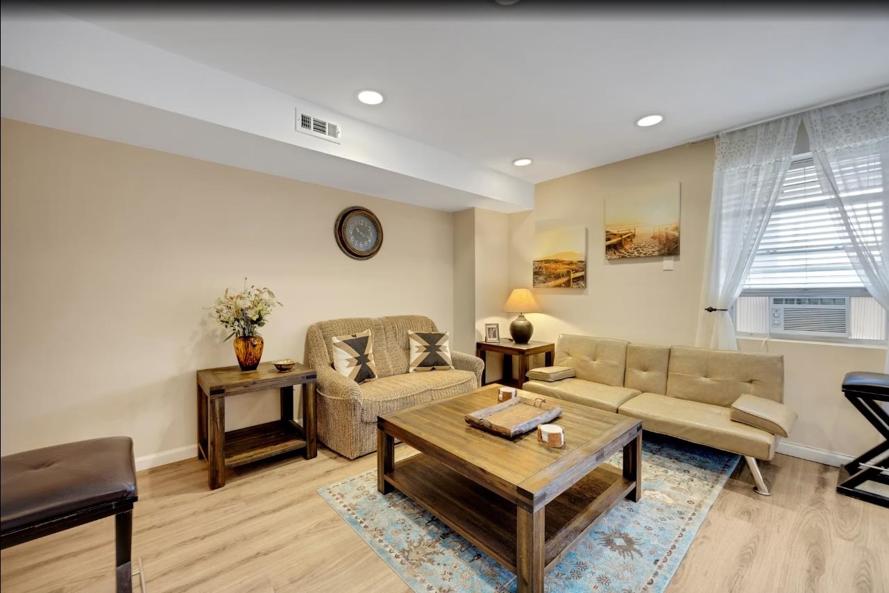 416 2ND ST Unit: 2