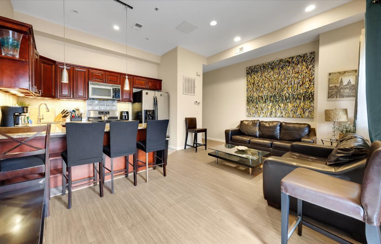 416 2ND ST Unit: 3