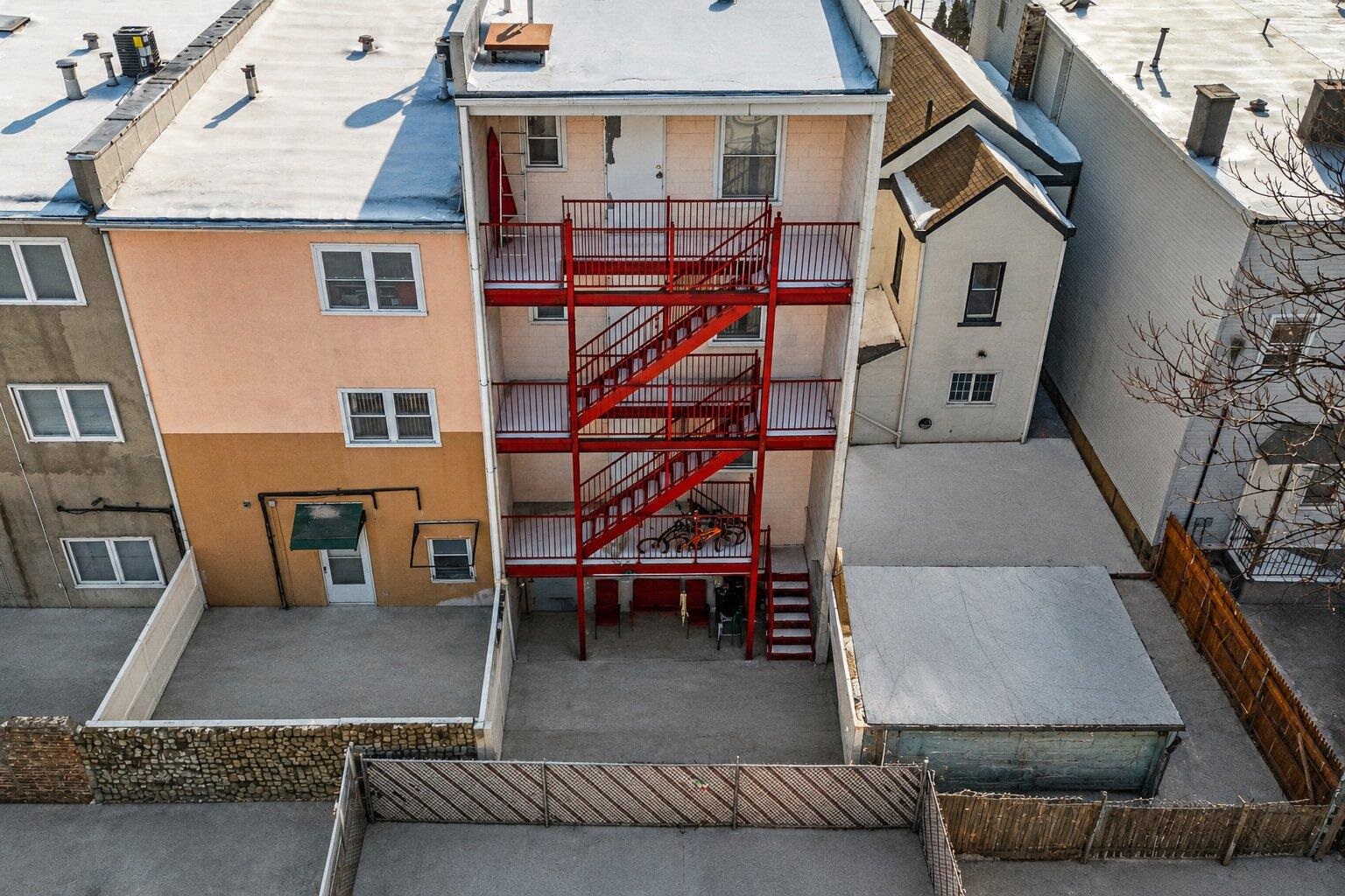 416 2ND ST Unit: 3