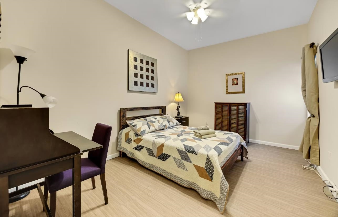 416 2ND ST Unit: 3