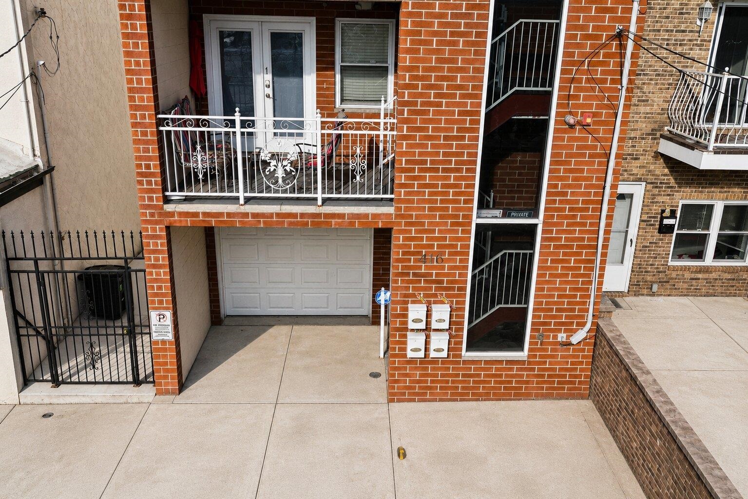 416 2ND ST Unit: 3