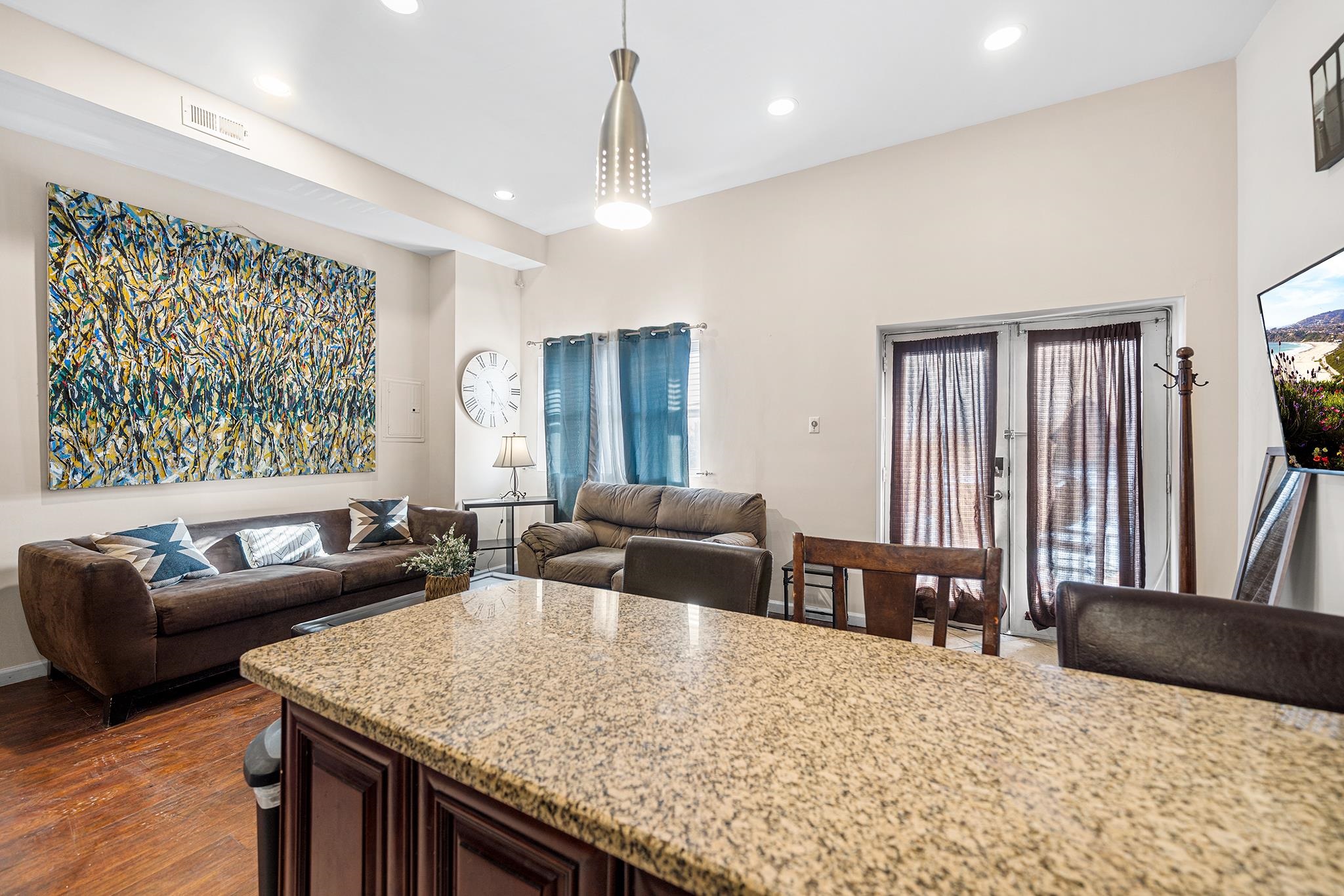 416 2ND ST Unit: 3