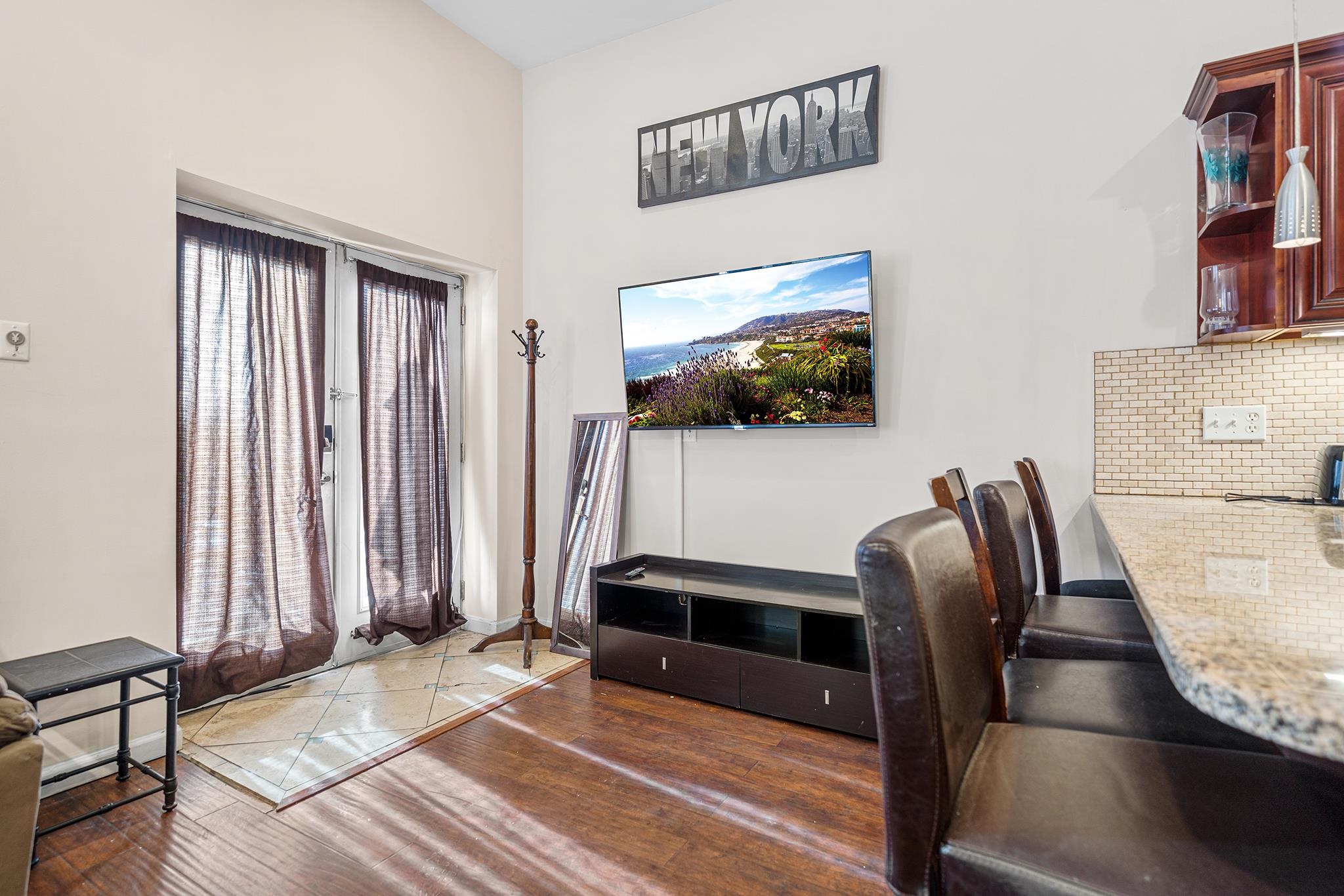 416 2ND ST Unit: 3